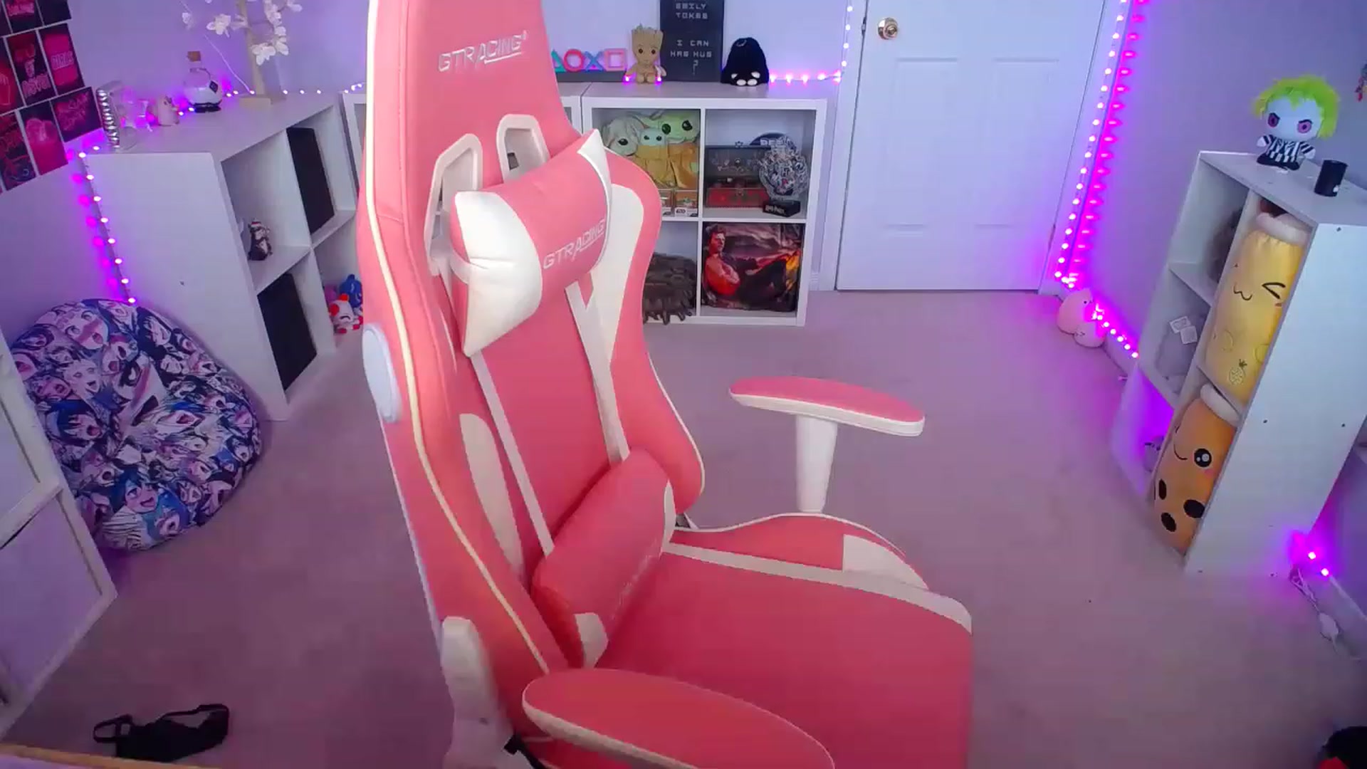 Gallery image thumbnail from EmilyTokes's myfreecams stream on, 03/14/2023, 18:55 image 10 of 20