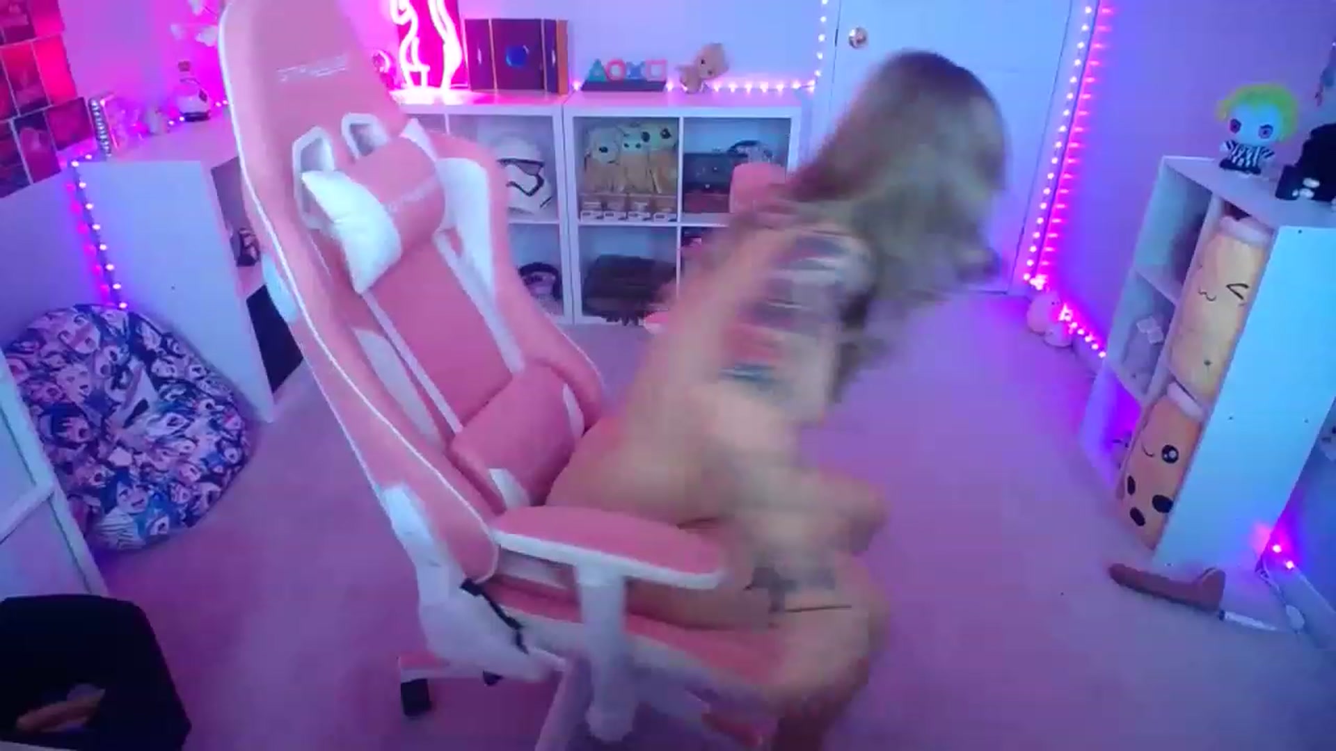 Gallery image thumbnail from EmilyTokes's myfreecams stream on, 03/21/2023, 20:53 image 4 of 20