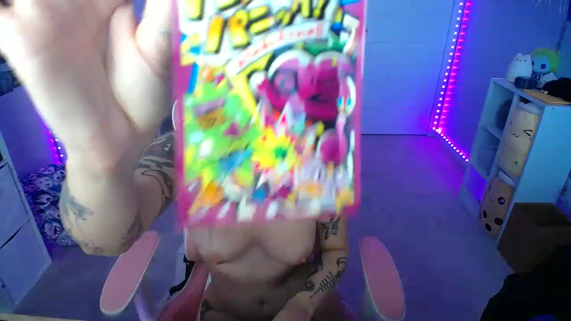 Gallery image thumbnail from EmilyTokes's myfreecams stream on, 05/02/2023, 19:32 image 14 of 20