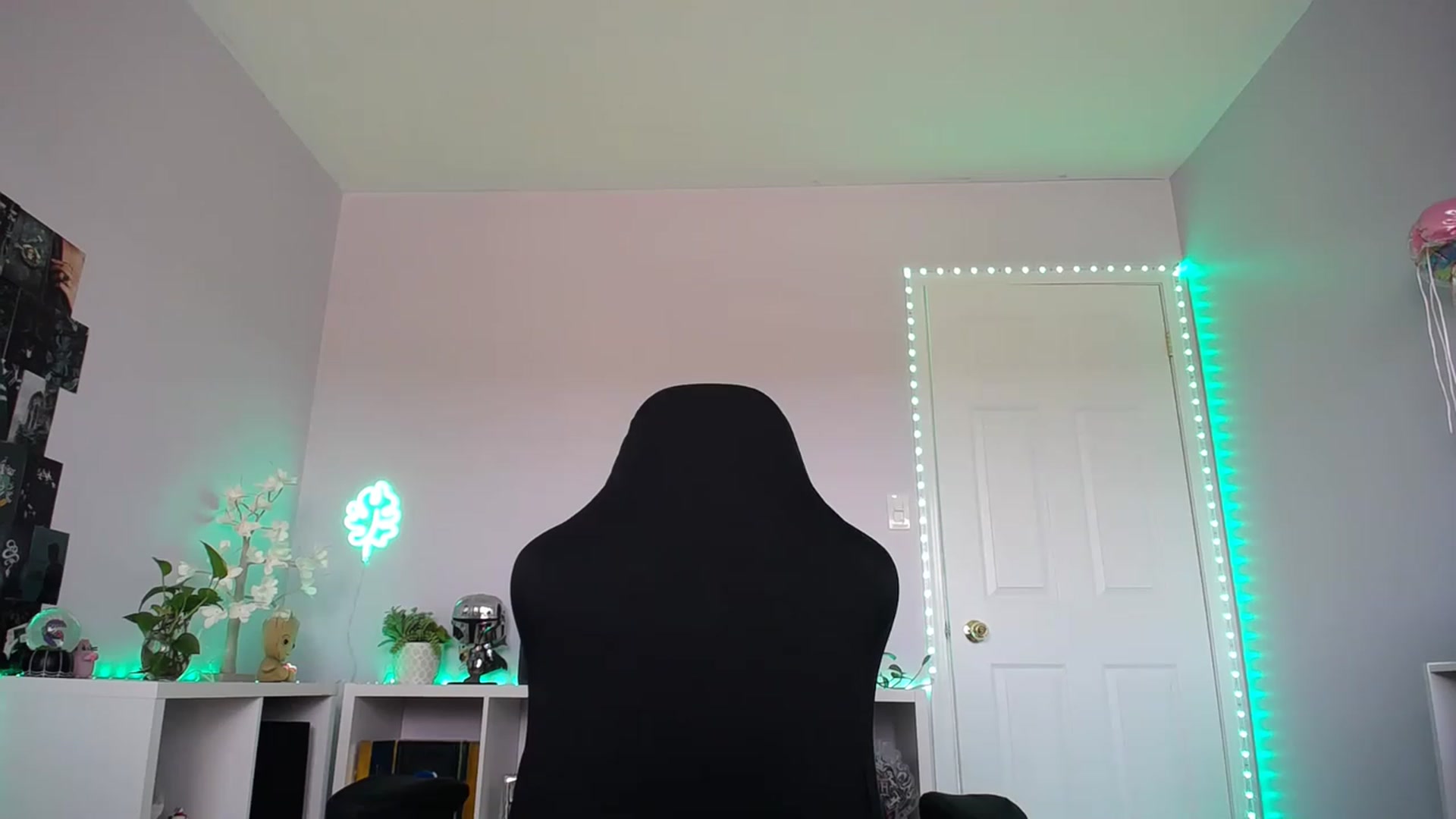 Gallery image thumbnail from EmilyTokes's myfreecams stream on, 05/10/2023, 16:32 image 11 of 20