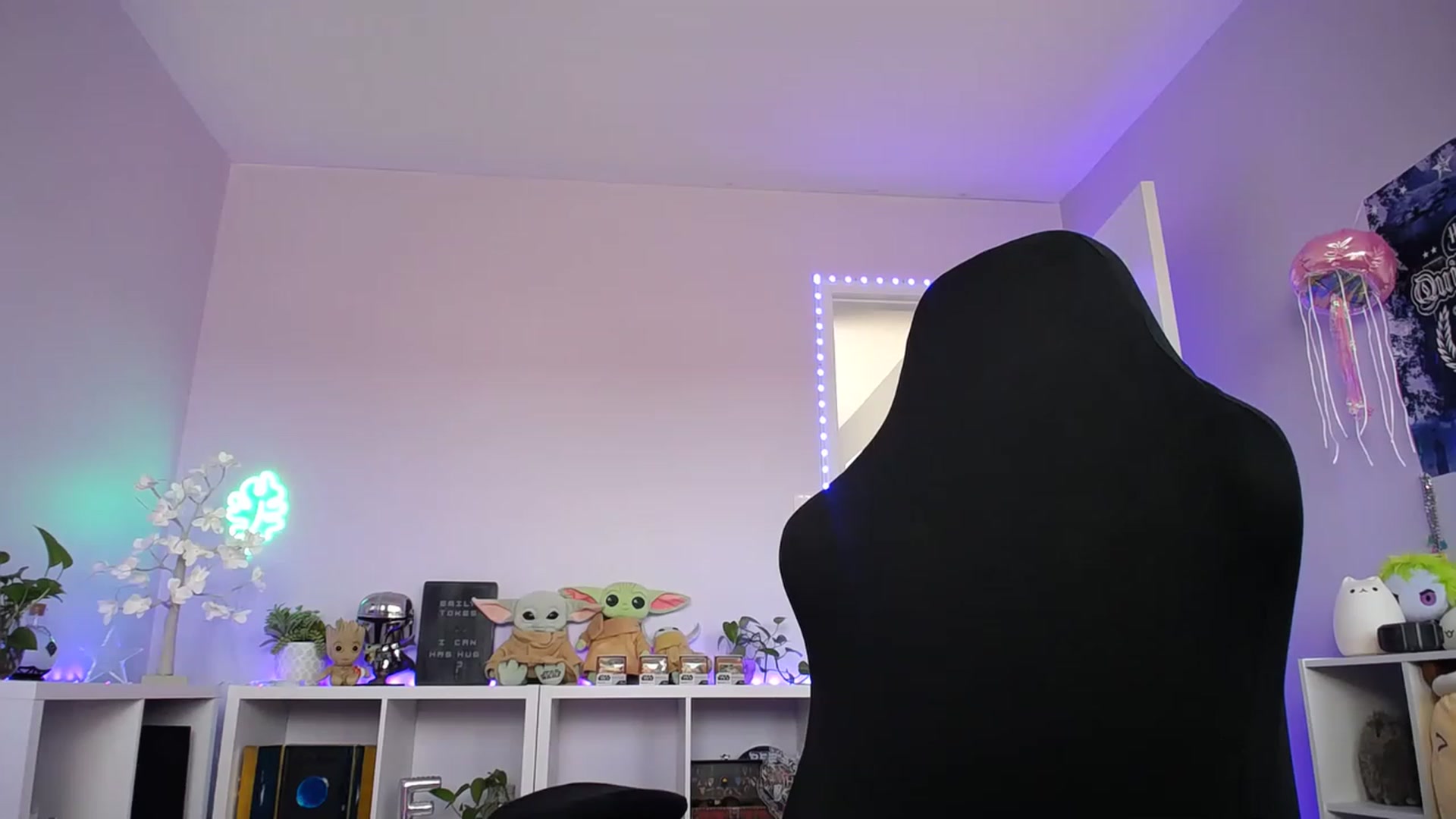 Gallery image thumbnail from EmilyTokes's myfreecams stream on, 05/11/2023, 17:57 image 9 of 20