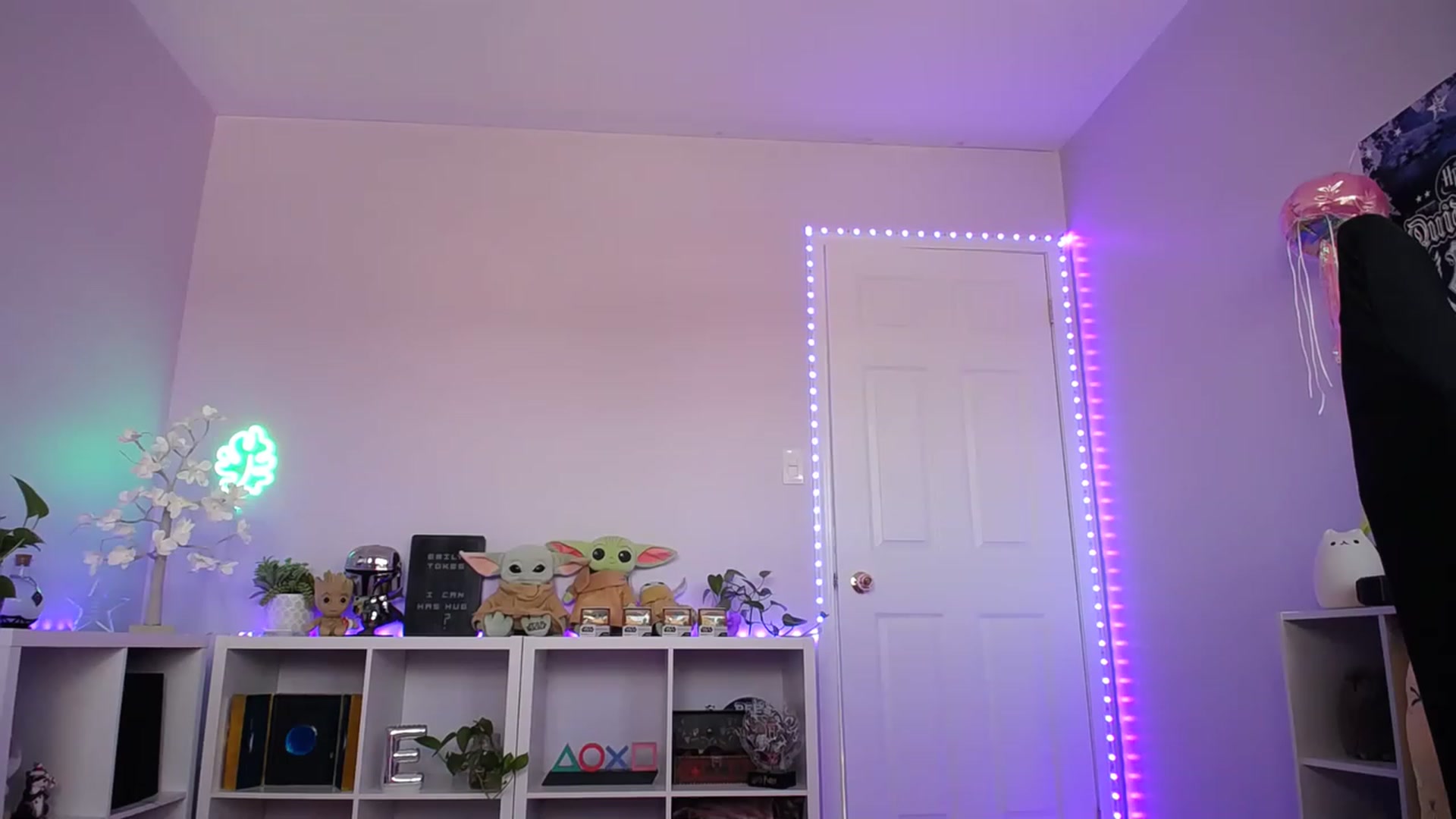 Gallery image thumbnail from EmilyTokes's myfreecams stream on, 05/12/2023, 18:18 image 20 of 20