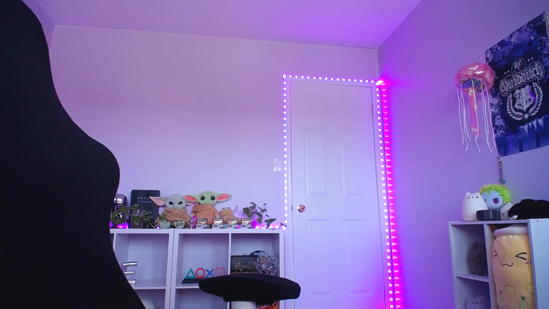 Gallery image thumbnail from EmilyTokes's myfreecams stream on, 05/18/2023, 18:07 image 19 of 20