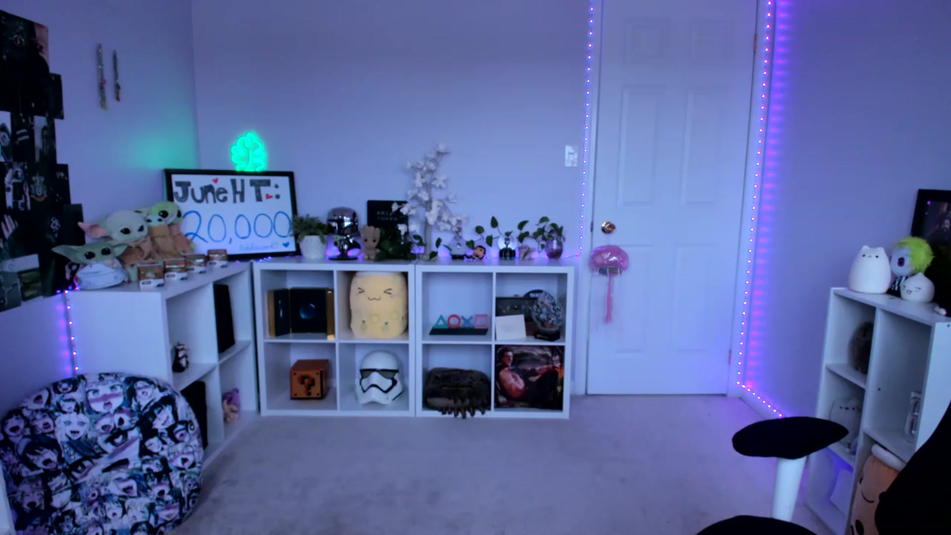 Gallery image thumbnail from EmilyTokes's myfreecams stream on, 06/28/2023, 17:31 image 14 of 20