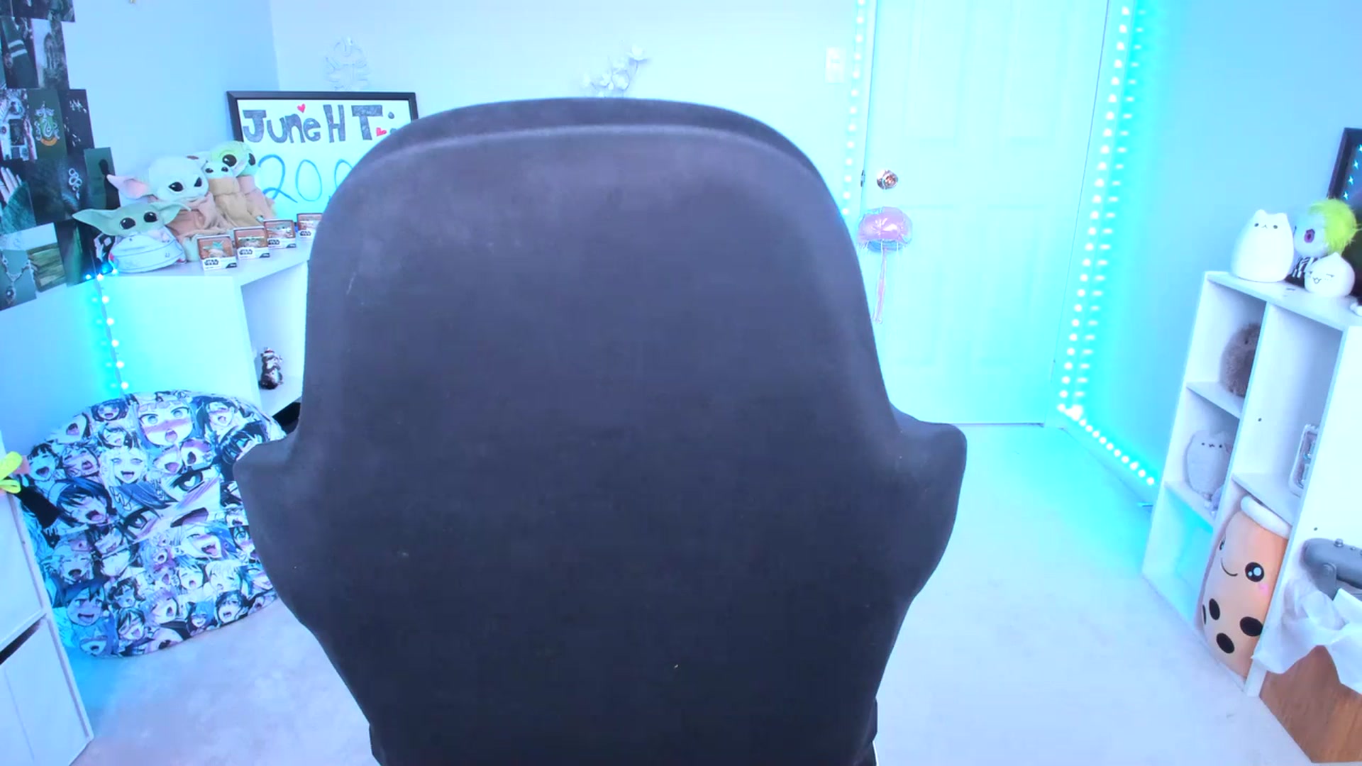 Gallery image thumbnail from EmilyTokes's myfreecams stream on, 06/29/2023, 17:07 image 19 of 20