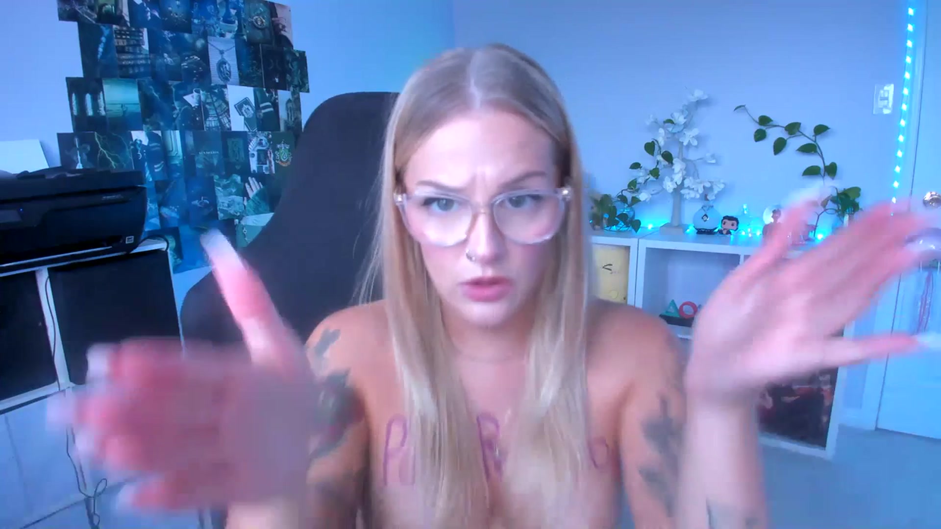 Gallery image thumbnail from EmilyTokes's myfreecams stream on, 07/20/2023, 17:21 image 18 of 20