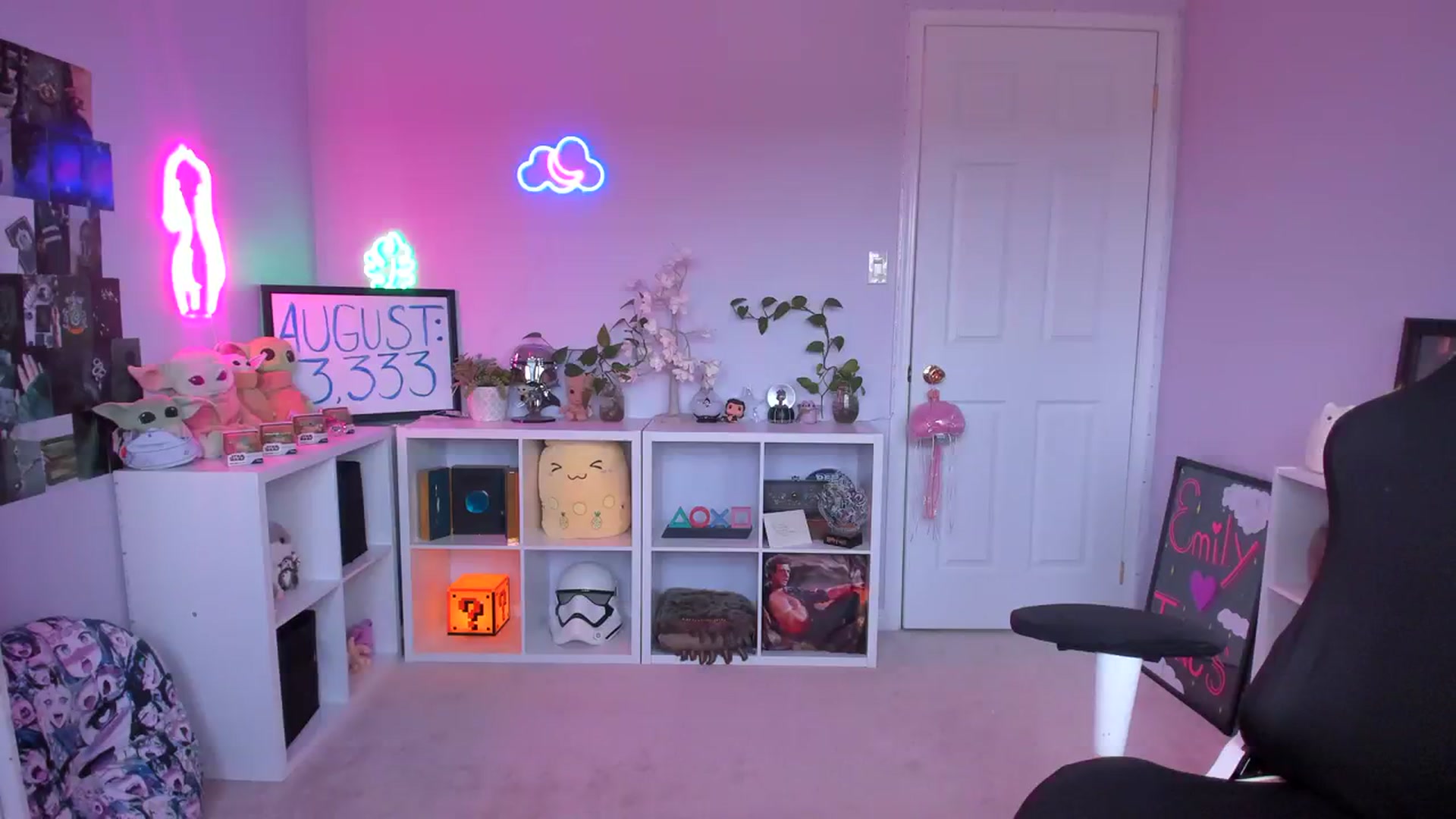 Gallery image thumbnail from EmilyTokes's myfreecams stream on, 08/15/2023, 17:03 image 7 of 20
