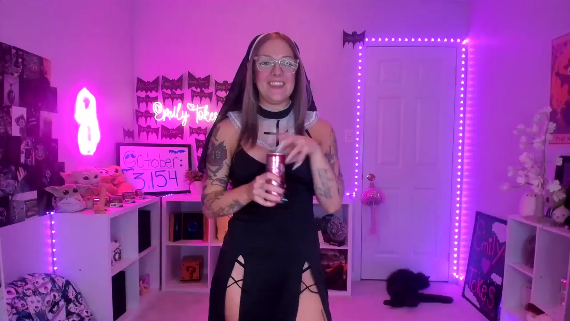 Gallery image thumbnail from EmilyTokes's myfreecams stream on, 10/07/2023, 03:16 image 13 of 20