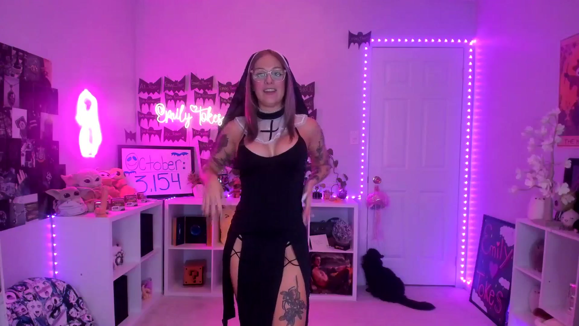 Gallery image thumbnail from EmilyTokes's myfreecams stream on, 10/07/2023, 03:16 image 14 of 20
