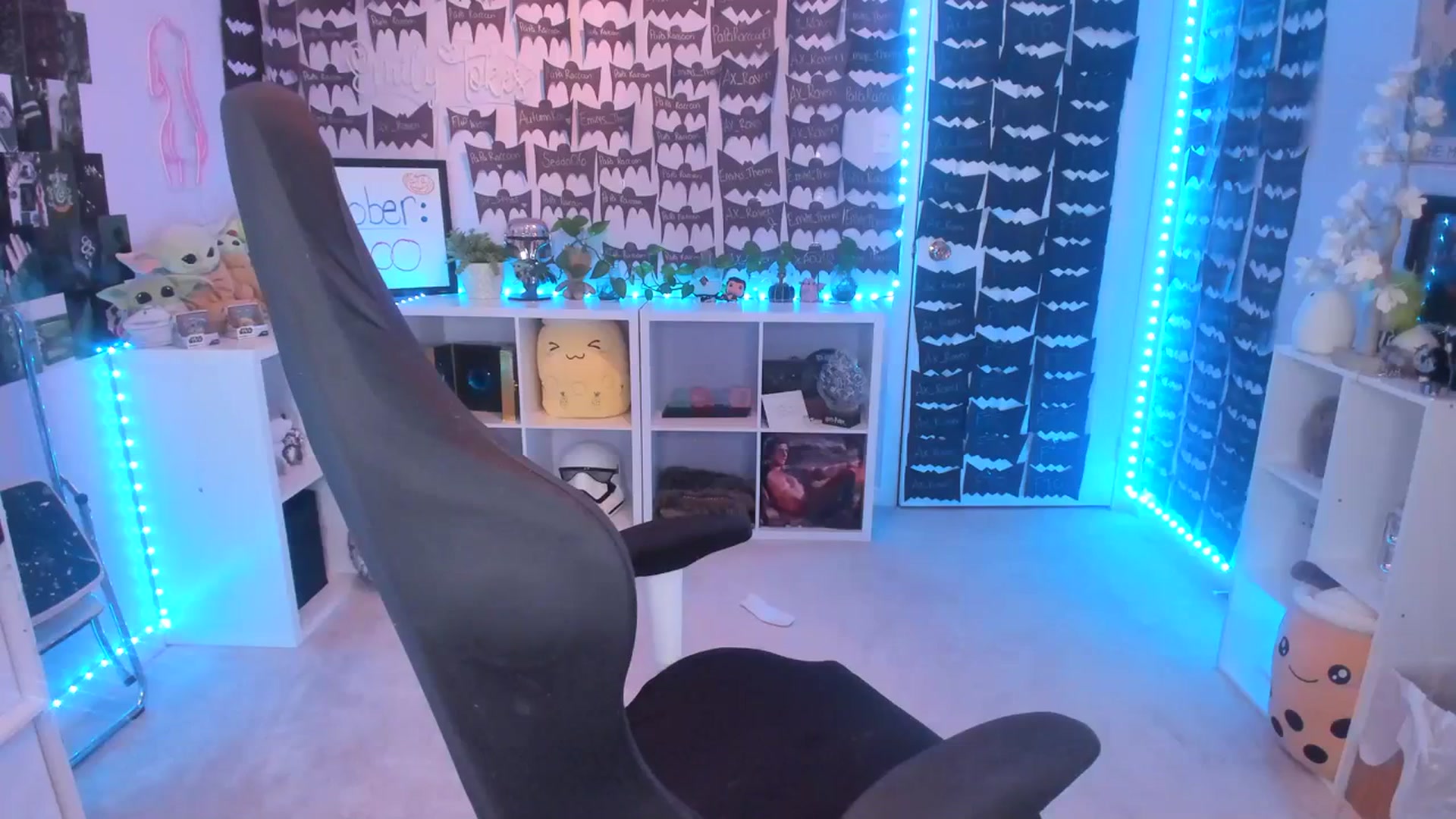 Gallery image thumbnail from EmilyTokes's myfreecams stream on, 10/22/2023, 05:56 image 3 of 20