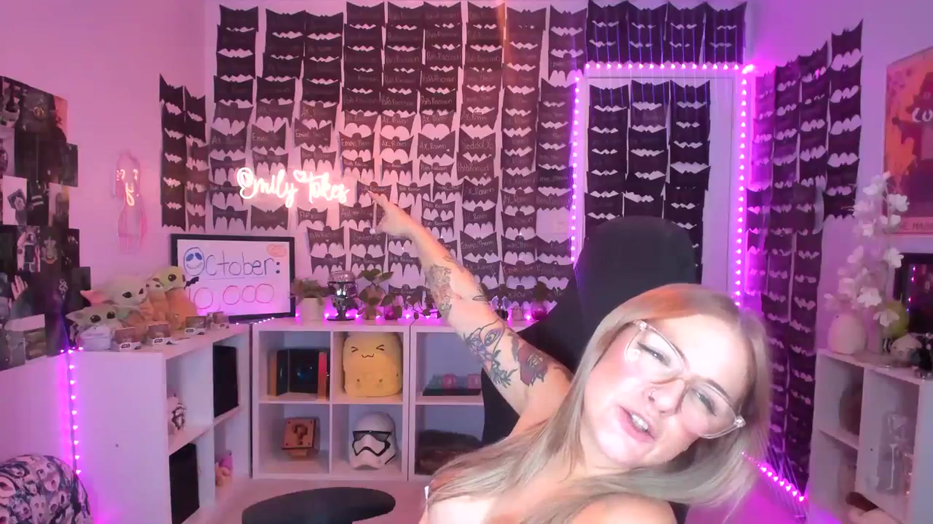 Gallery image thumbnail from EmilyTokes's myfreecams stream on, 10/27/2023, 02:35 image 11 of 20