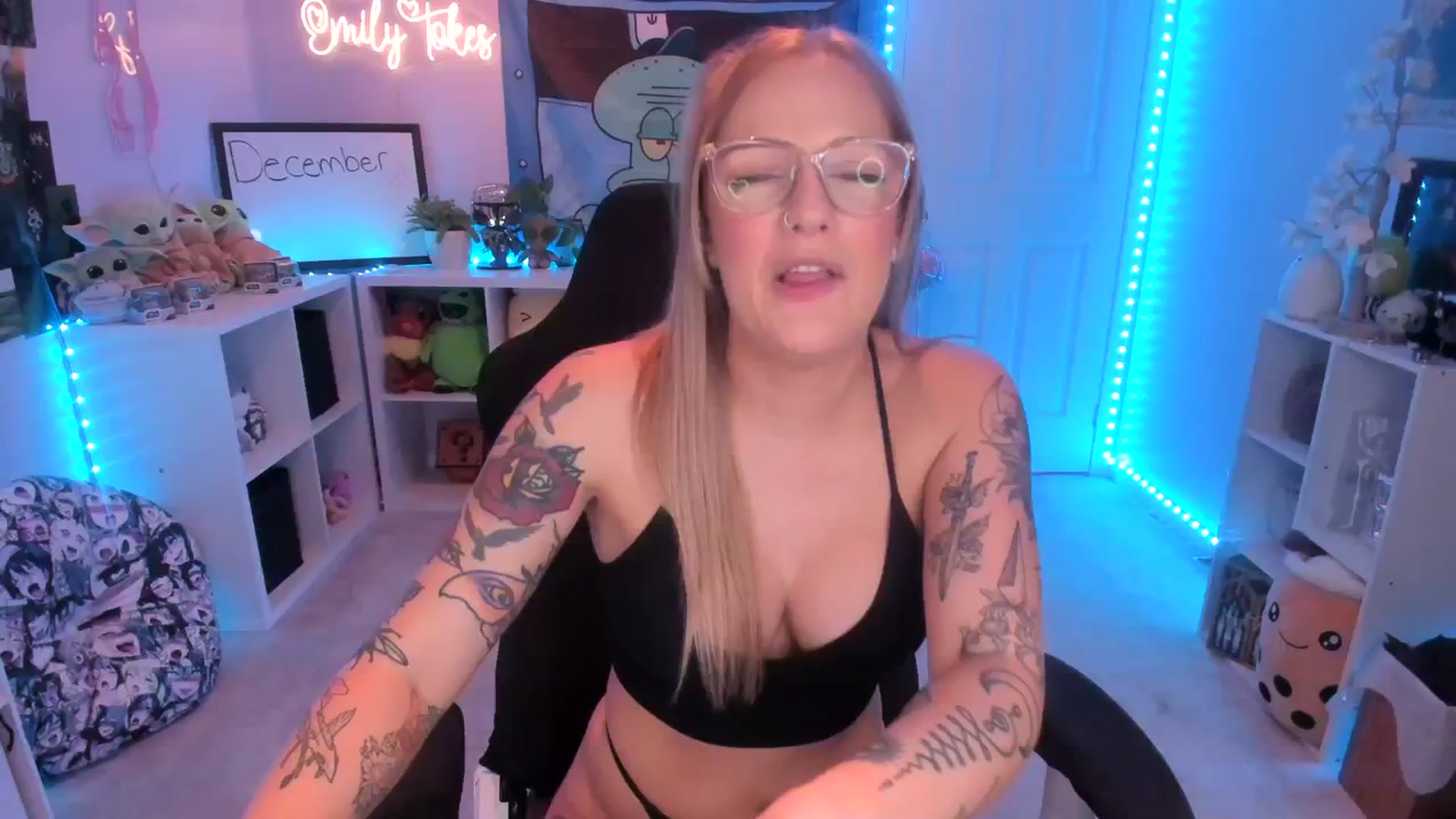 Gallery image thumbnail from EmilyTokes's myfreecams stream on, 12/03/2023, 05:20 image 10 of 20