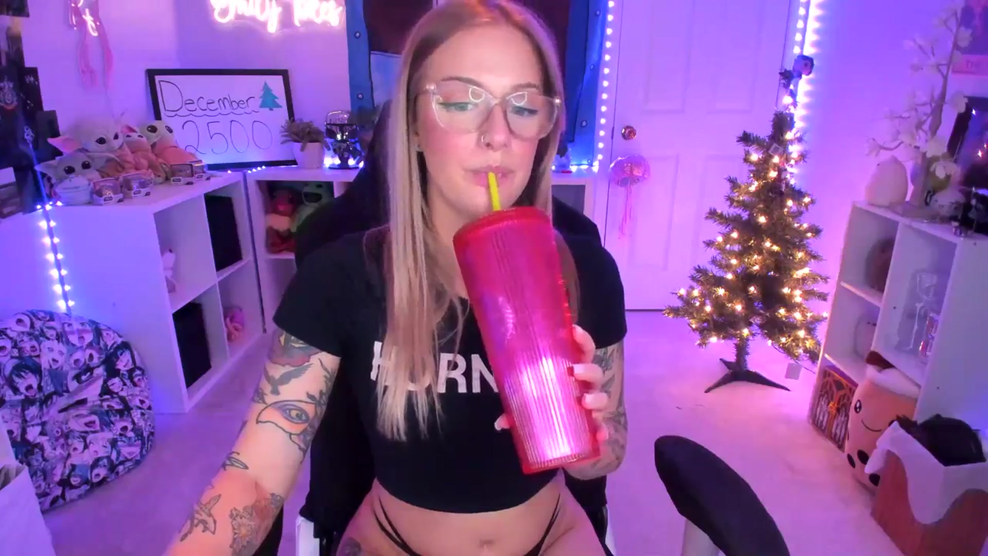 Gallery image thumbnail from EmilyTokes's myfreecams stream on, 12/07/2023, 05:04 image 9 of 20