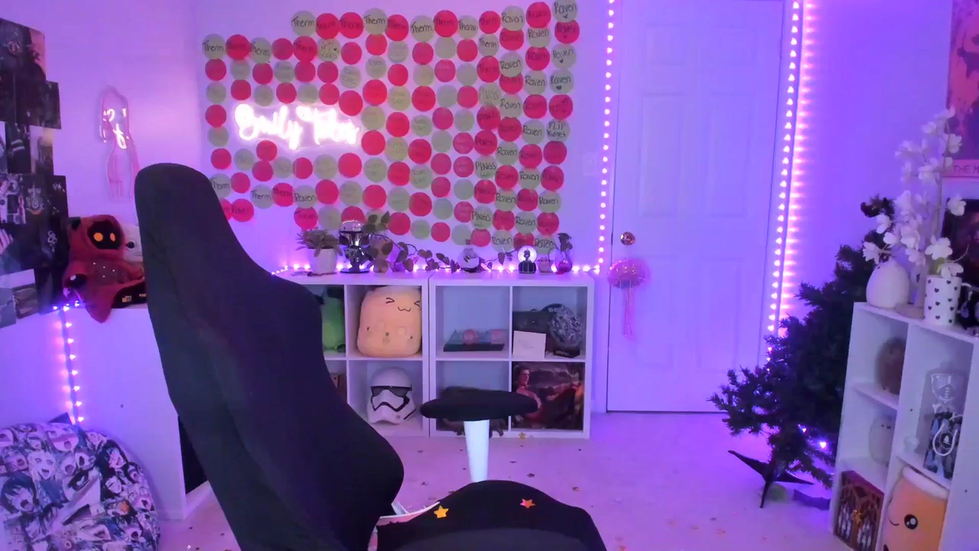 Gallery image thumbnail from EmilyTokes's myfreecams stream on, 01/01/2024, 07:28 image 4 of 20