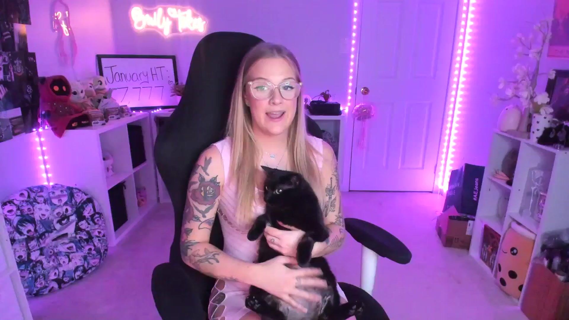 Gallery image thumbnail from EmilyTokes's myfreecams stream on, 01/27/2024, 04:42 image 11 of 20