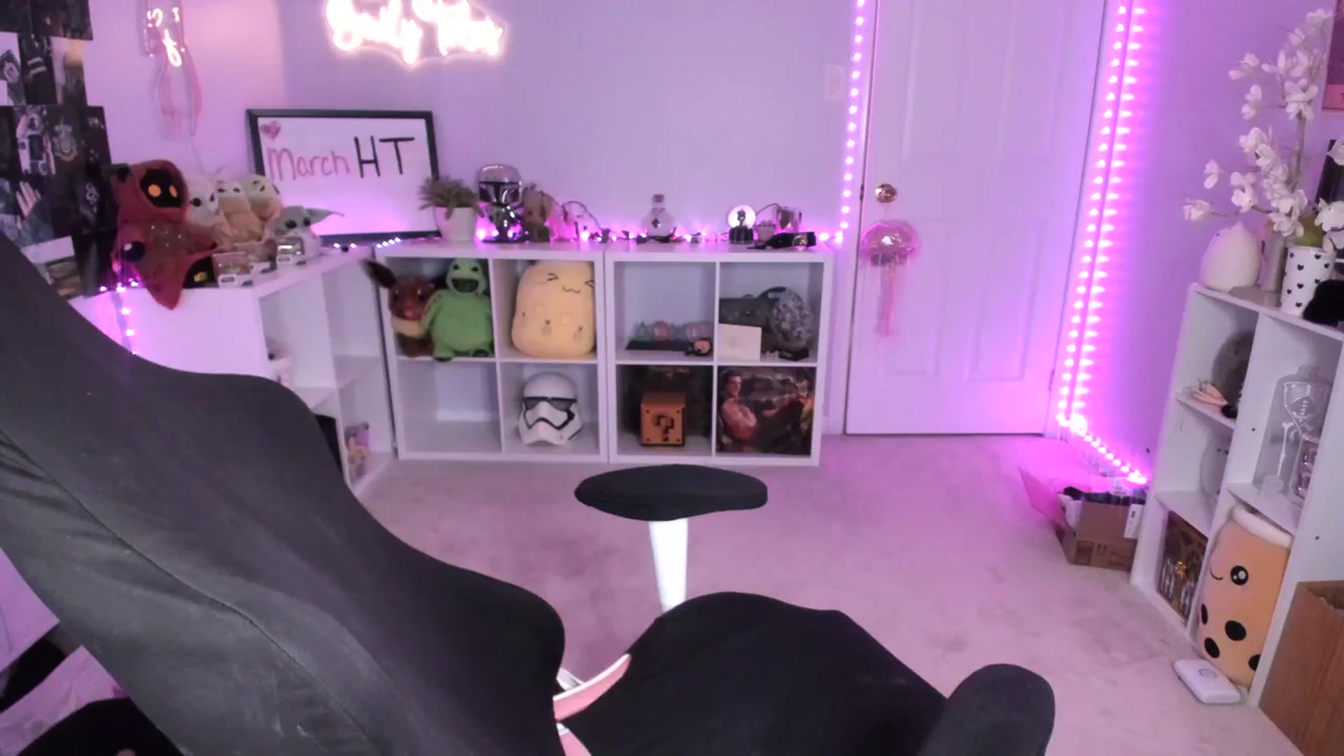 Gallery image thumbnail from EmilyTokes's myfreecams stream on, 03/10/2024, 06:14 image 8 of 20