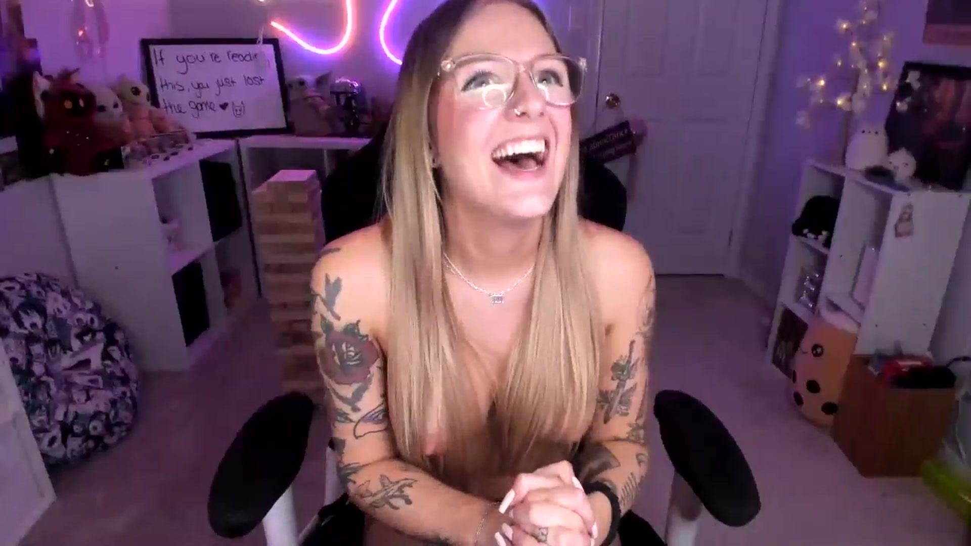 Gallery image thumbnail from EmilyTokes's myfreecams stream on, 06/15/2024, 06:15 image 13 of 20