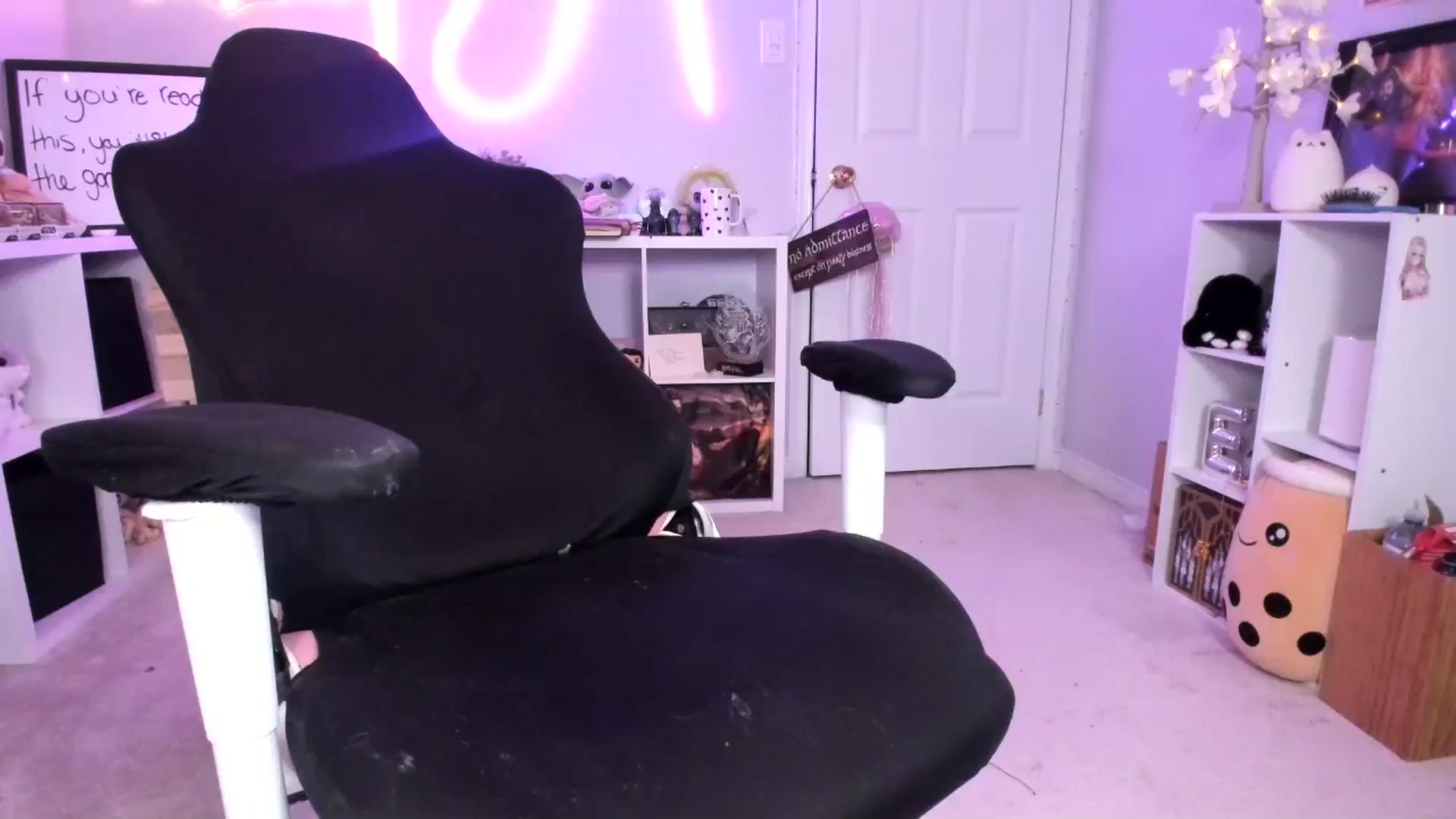 Gallery image thumbnail from EmilyTokes's myfreecams stream on, 06/15/2024, 06:15 image 2 of 20
