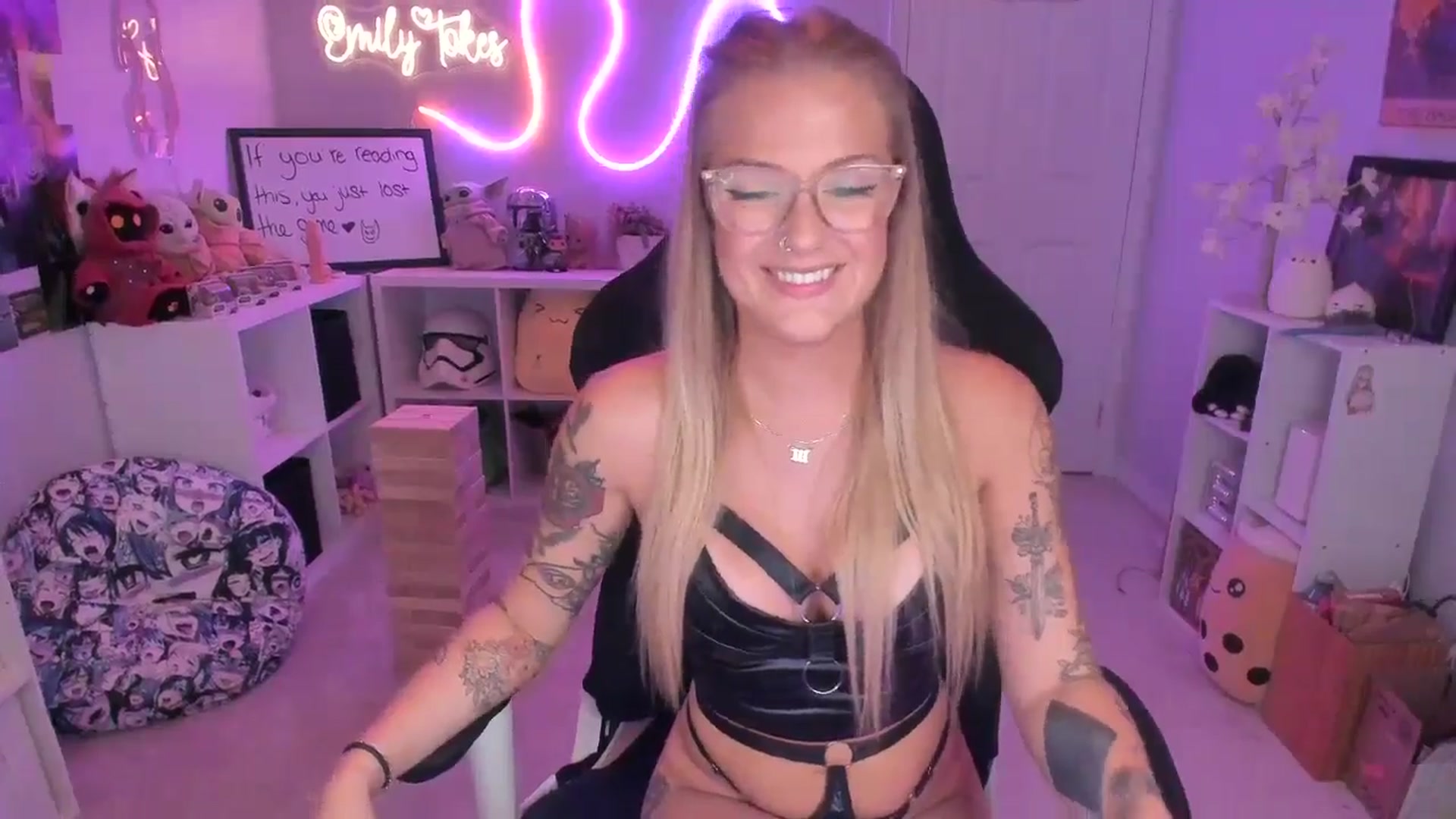 Gallery image thumbnail from EmilyTokes's myfreecams stream on, 07/07/2024, 03:58 image 6 of 20