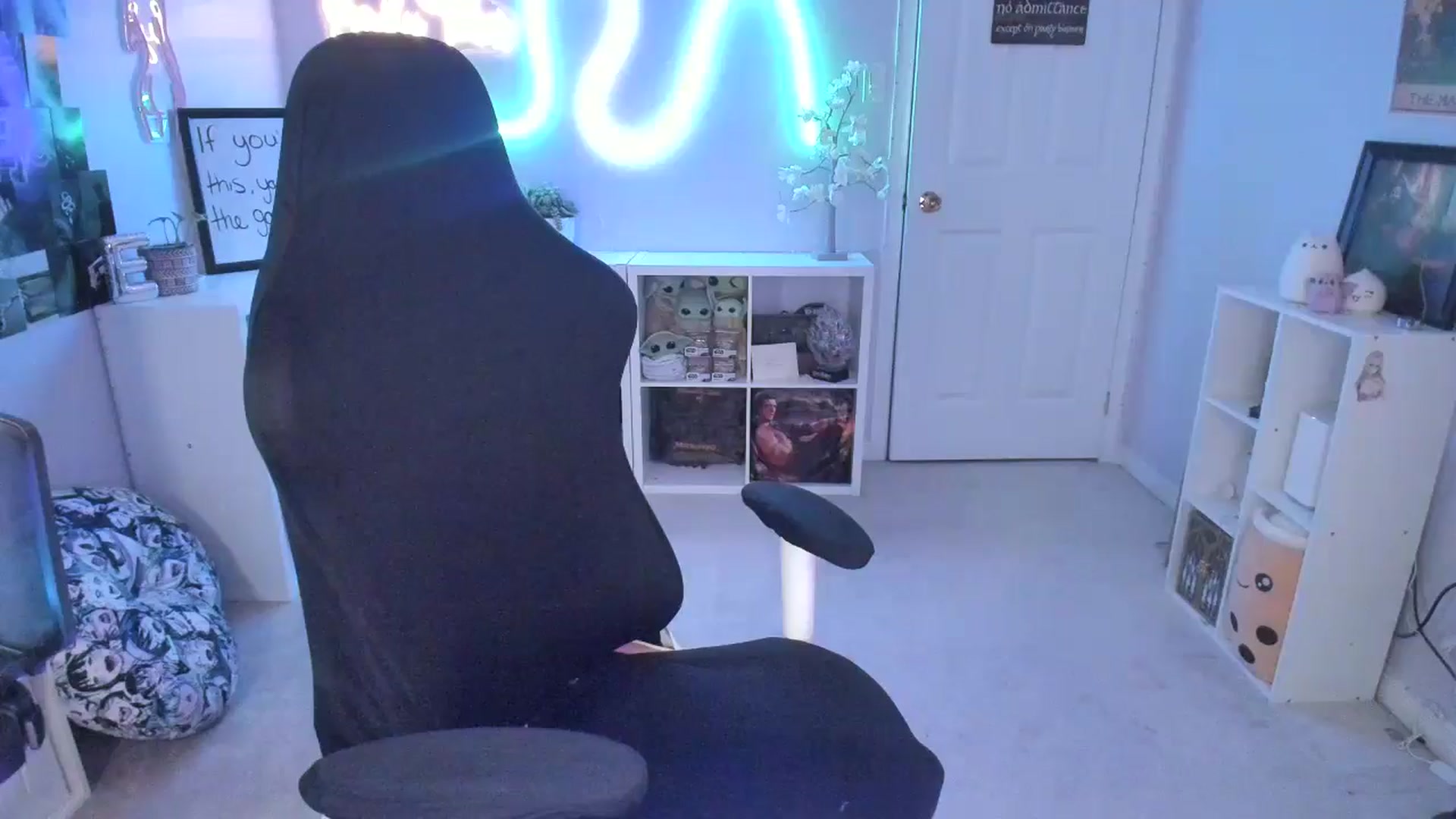 Gallery image thumbnail from EmilyTokes's myfreecams stream on, 07/10/2024, 02:12 image 10 of 20