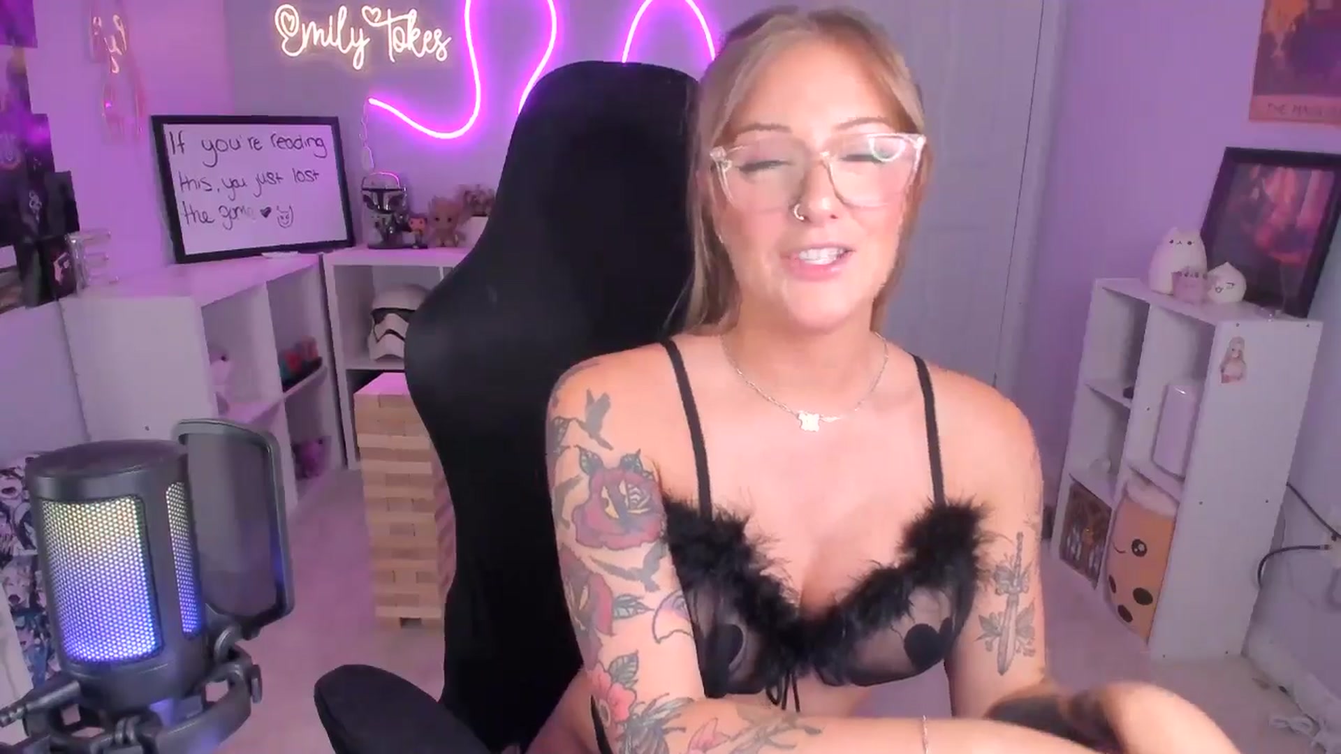 Gallery image thumbnail from EmilyTokes's myfreecams stream on, 07/20/2024, 04:48 image 9 of 20