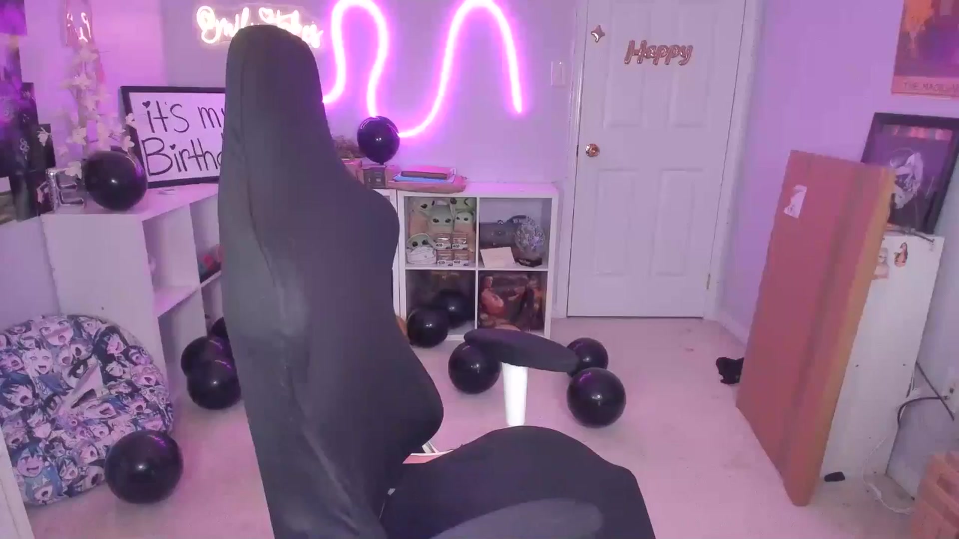 Gallery image thumbnail from EmilyTokes's myfreecams stream on, 08/24/2024, 08:53 image 1 of 20