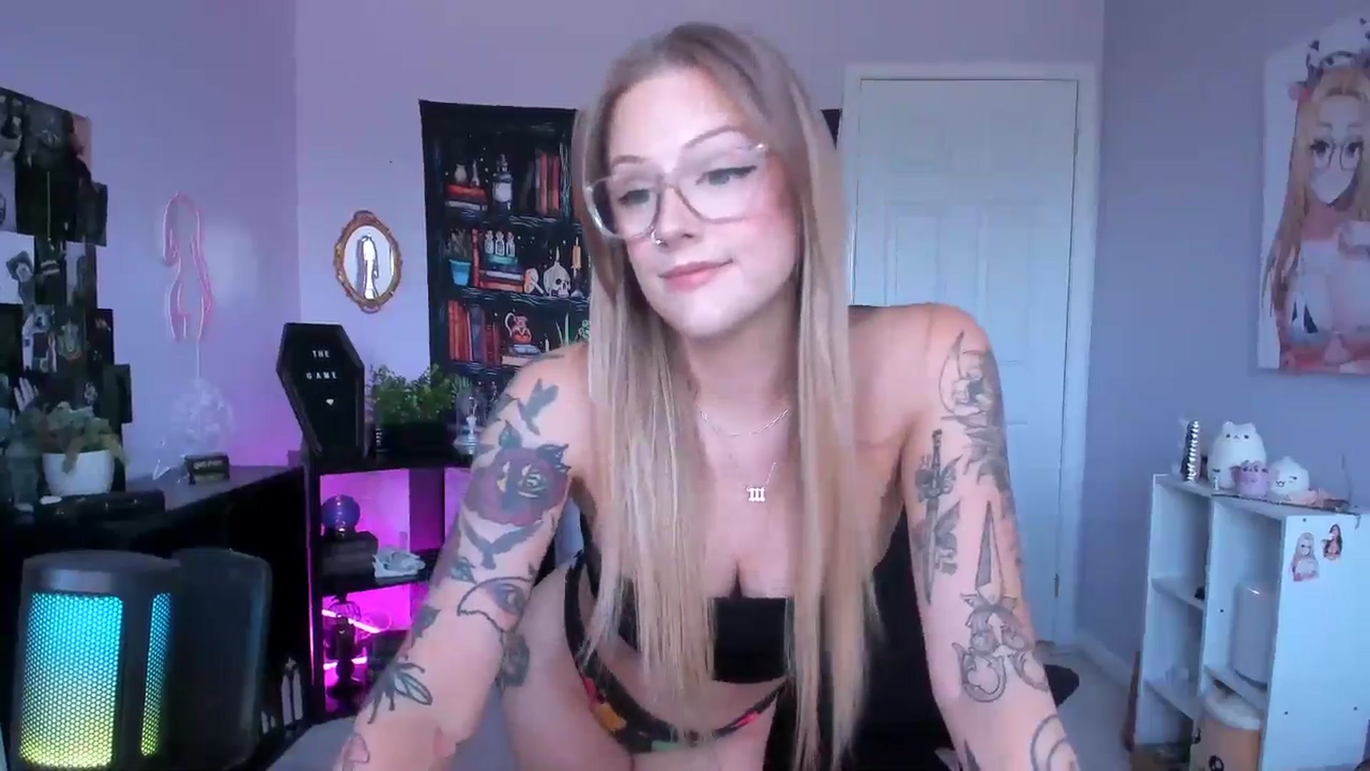 Gallery image thumbnail from EmilyTokes's myfreecams stream on, 09/03/2024, 17:24 image 12 of 20