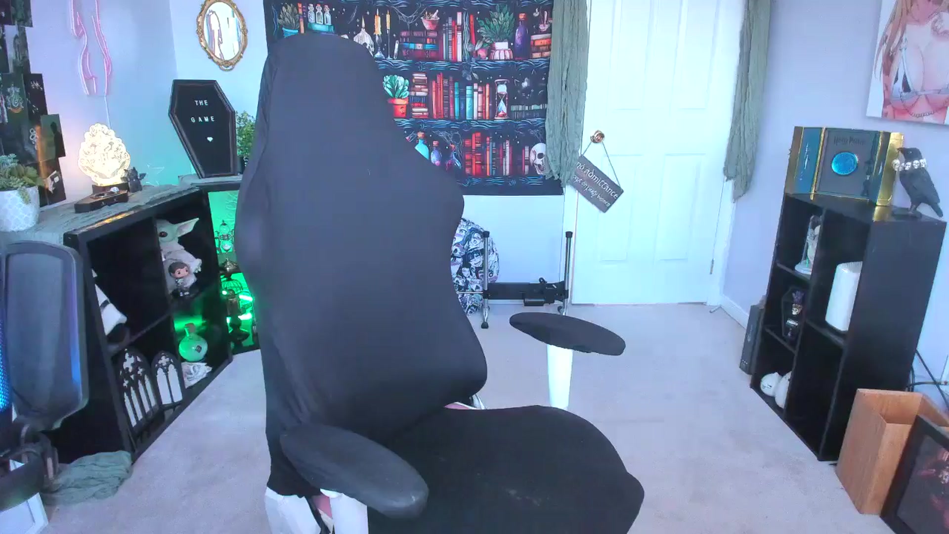 Gallery image thumbnail from EmilyTokes's myfreecams stream on, 09/17/2024, 17:34 image 13 of 20