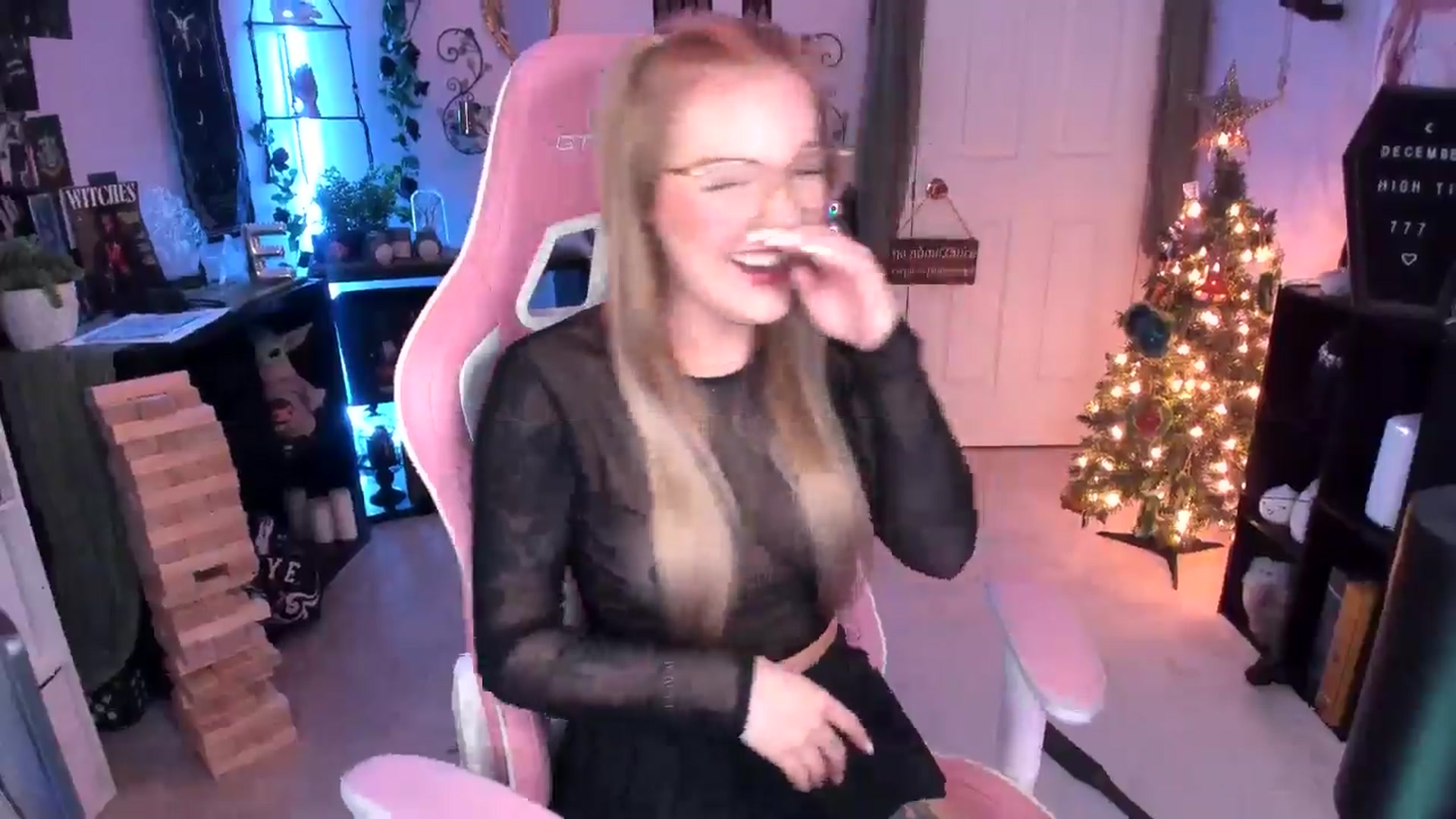 Gallery image thumbnail from EmilyTokes's myfreecams stream on, 01/01/2025, 05:55 image 4 of 20
