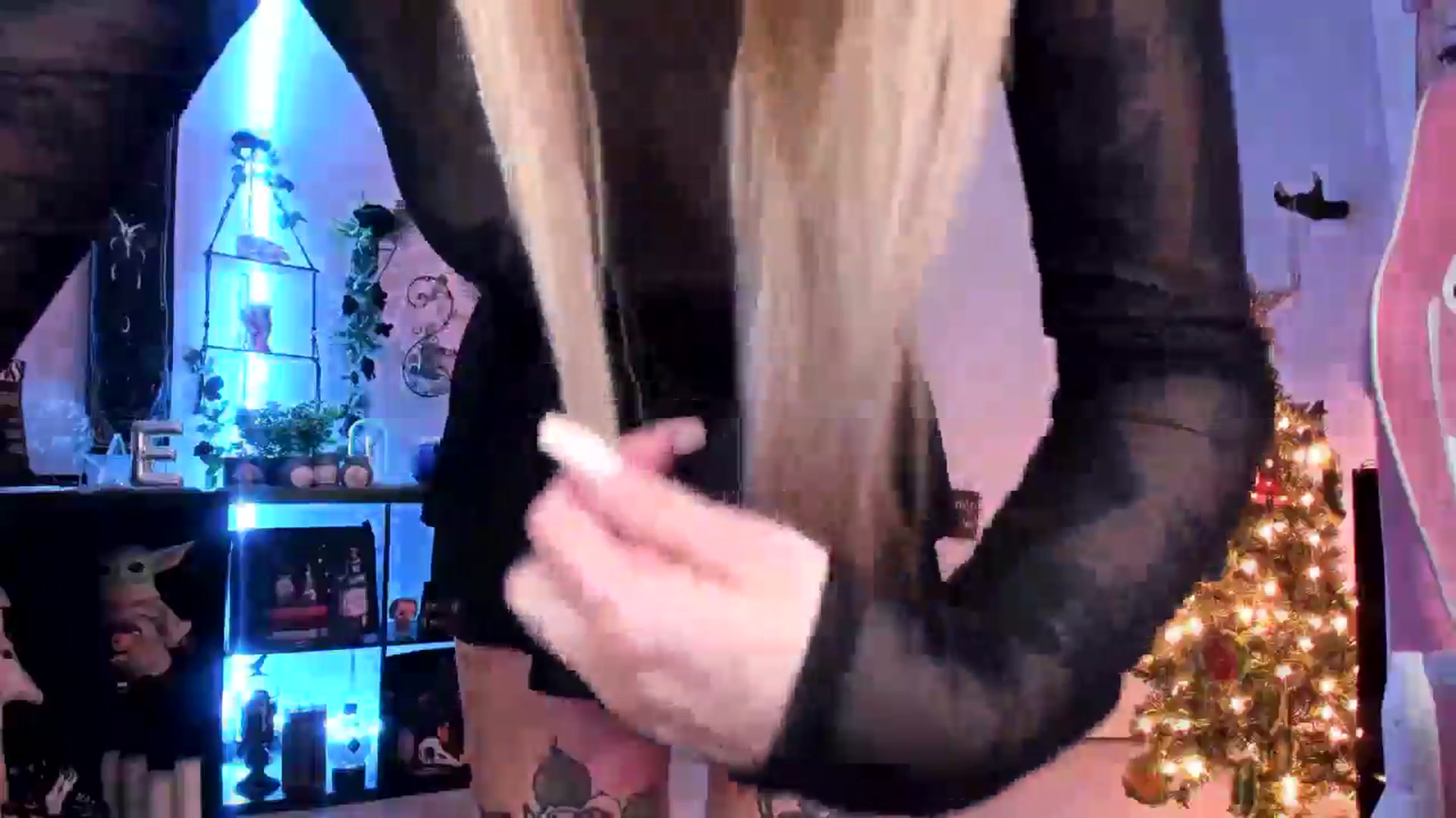 Gallery image thumbnail from EmilyTokes's myfreecams stream on, 01/01/2025, 05:55 image 13 of 20