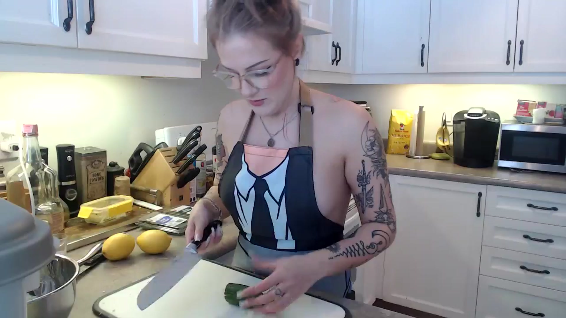 Gallery image thumbnail from EmilyTokes's myfreecams stream on, 01/08/2025, 17:49 image 4 of 20