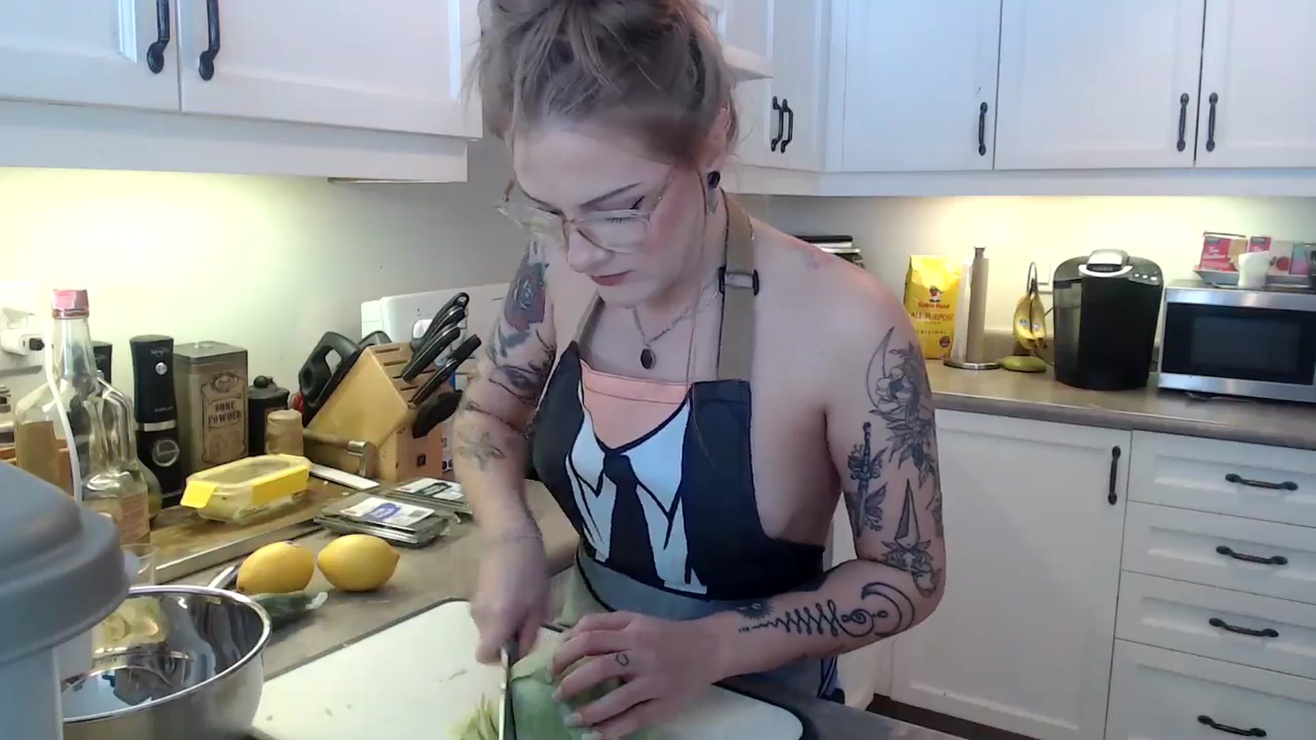 Gallery image thumbnail from EmilyTokes's myfreecams stream on, 01/08/2025, 17:49 image 3 of 20