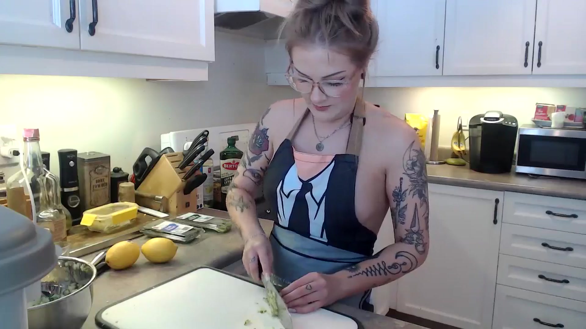 Gallery image thumbnail from EmilyTokes's myfreecams stream on, 01/08/2025, 17:49 image 7 of 20