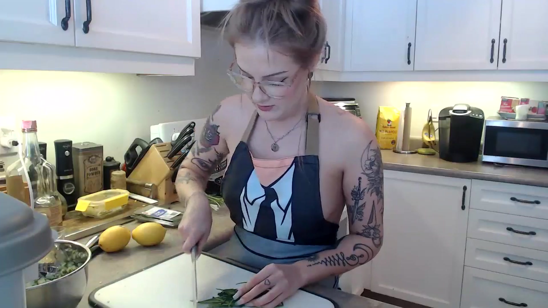 Gallery image thumbnail from EmilyTokes's myfreecams stream on, 01/08/2025, 17:49 image 8 of 20