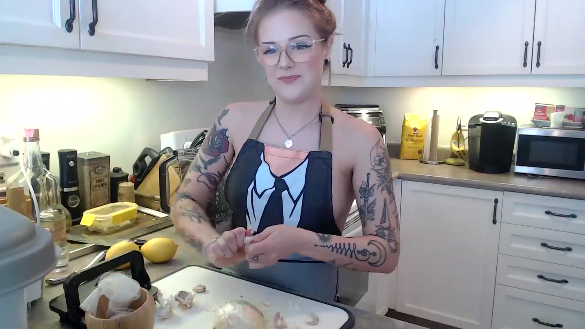 Gallery image thumbnail from EmilyTokes's myfreecams stream on, 01/08/2025, 17:49 image 11 of 20