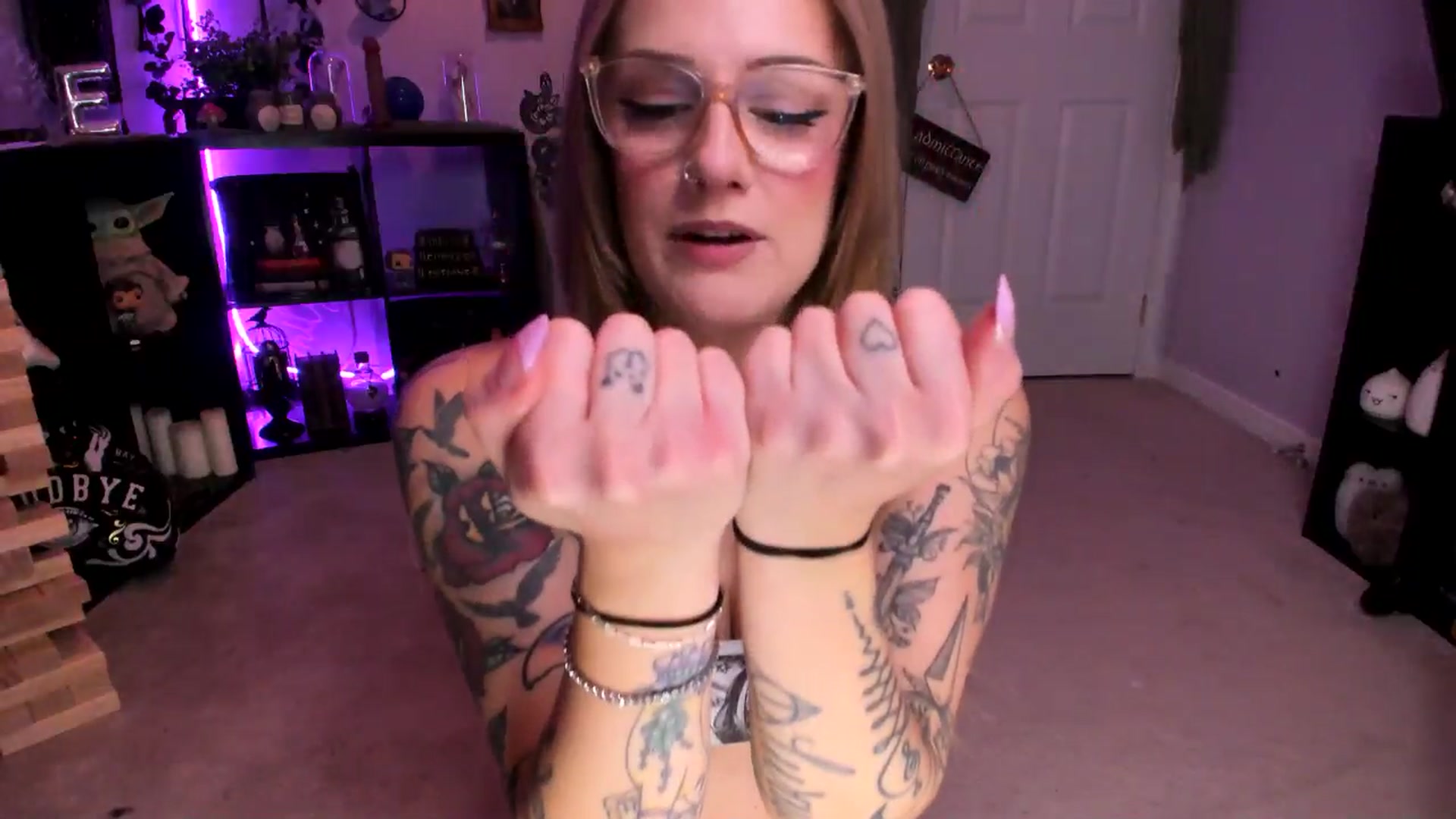 Gallery image thumbnail from EmilyTokes's myfreecams stream on, 01/10/2025, 02:43 image 13 of 20