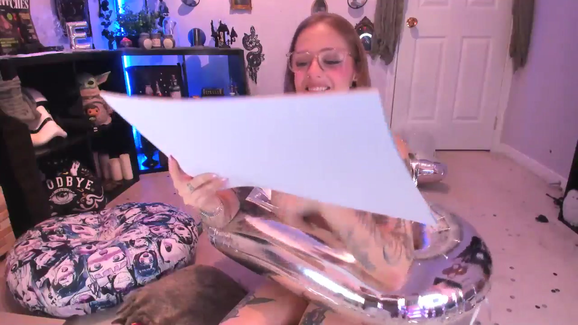 Gallery image thumbnail from EmilyTokes's myfreecams stream on, 01/15/2025, 06:07 image 18 of 20