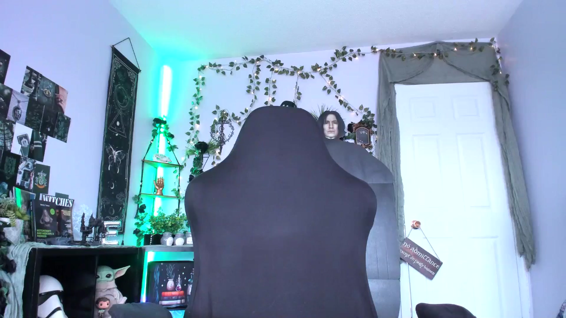 Gallery image thumbnail from EmilyTokes's myfreecams stream on, 01/22/2025, 18:15 image 12 of 20