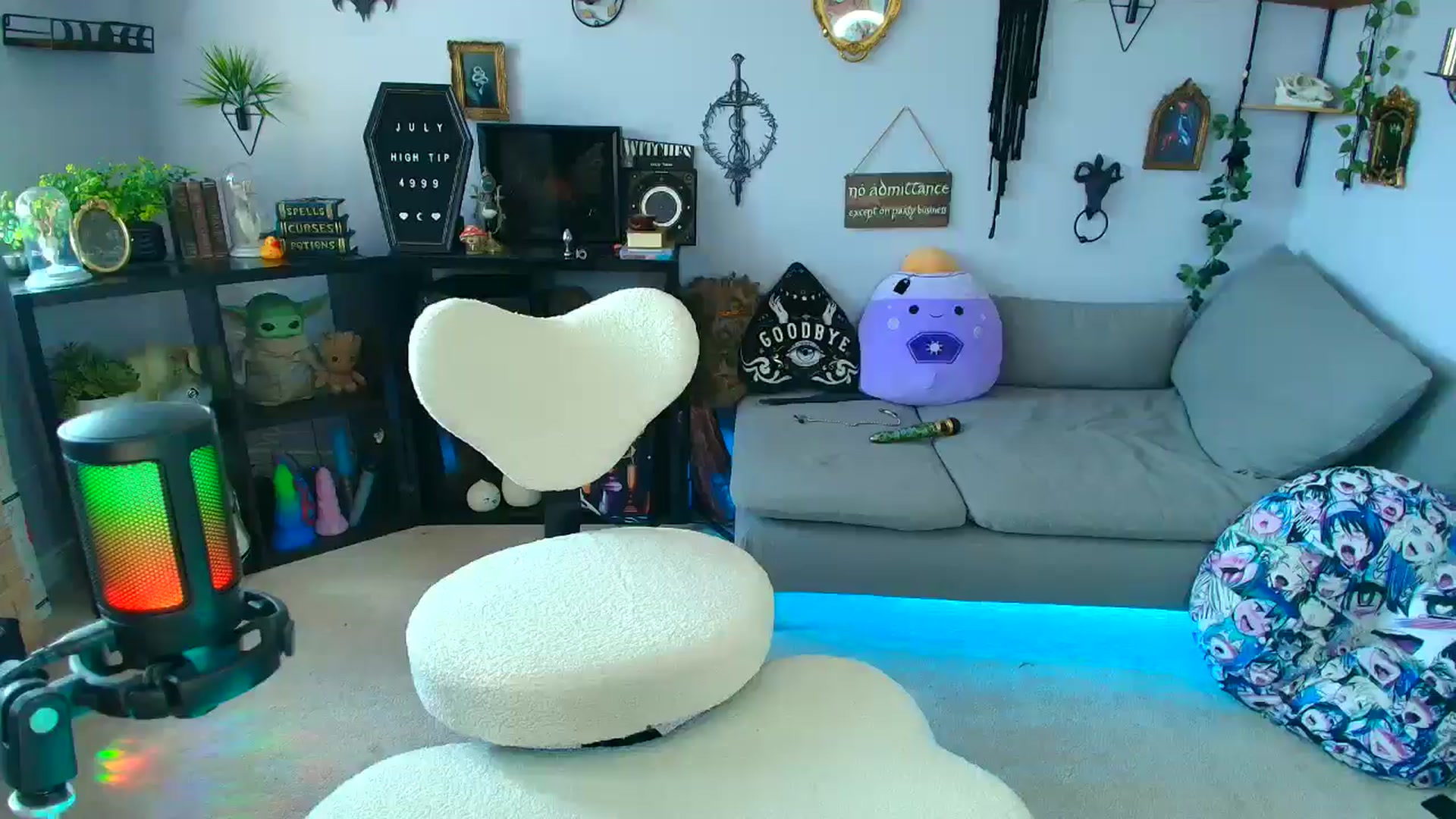 Gallery image thumbnail from EmilyTokes's myfreecams stream on, 07/11/2025, 16:15 image 5 of 20