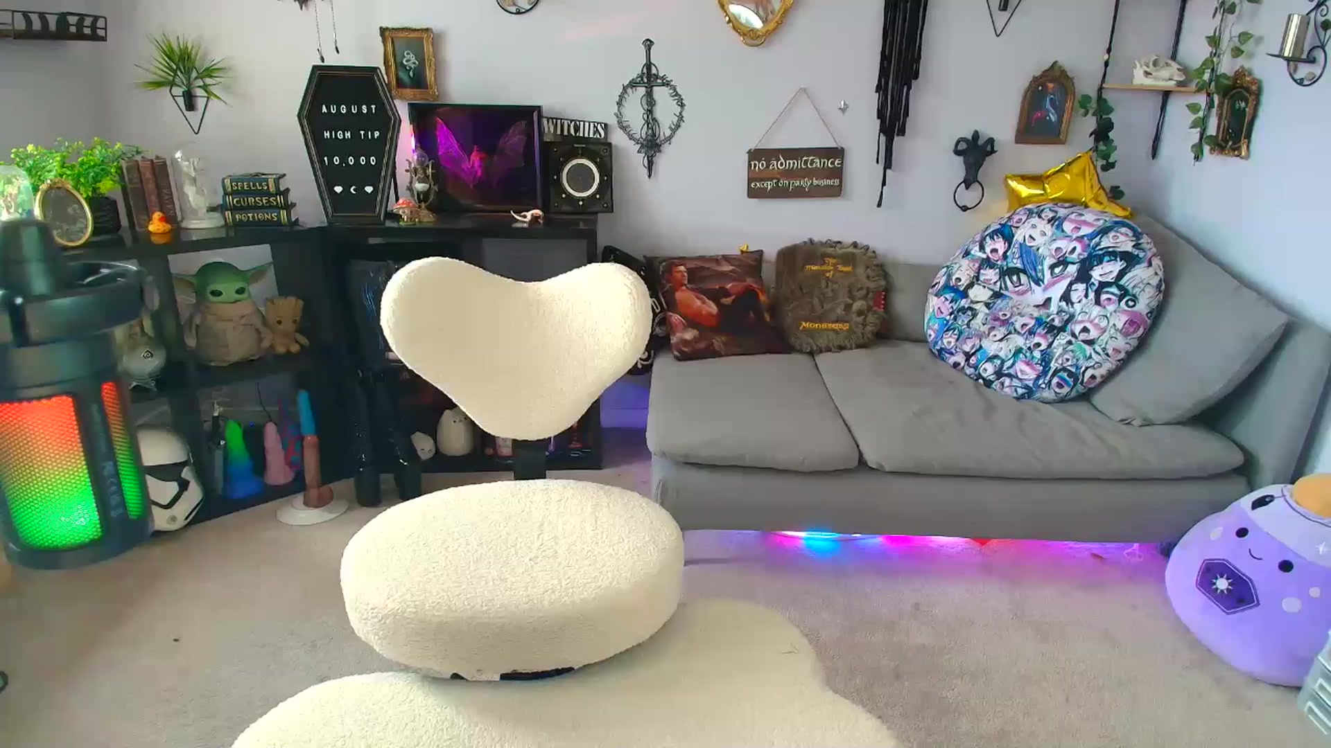Gallery image thumbnail from EmilyTokes's myfreecams stream on, 09/08/2025, 18:14 image 1 of 20