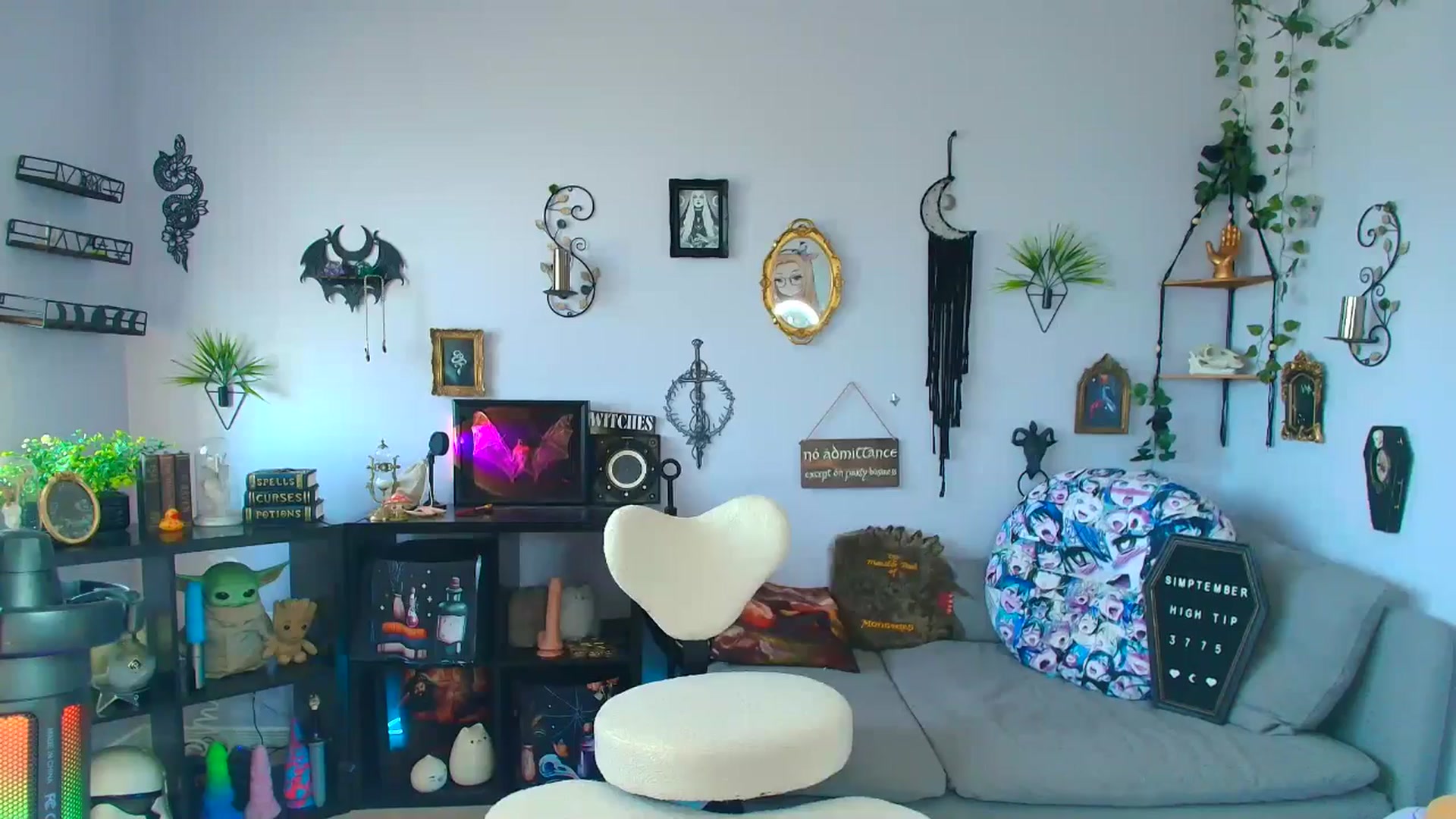 Gallery image thumbnail from EmilyTokes's myfreecams stream on, 09/18/2025, 17:18 image 13 of 20