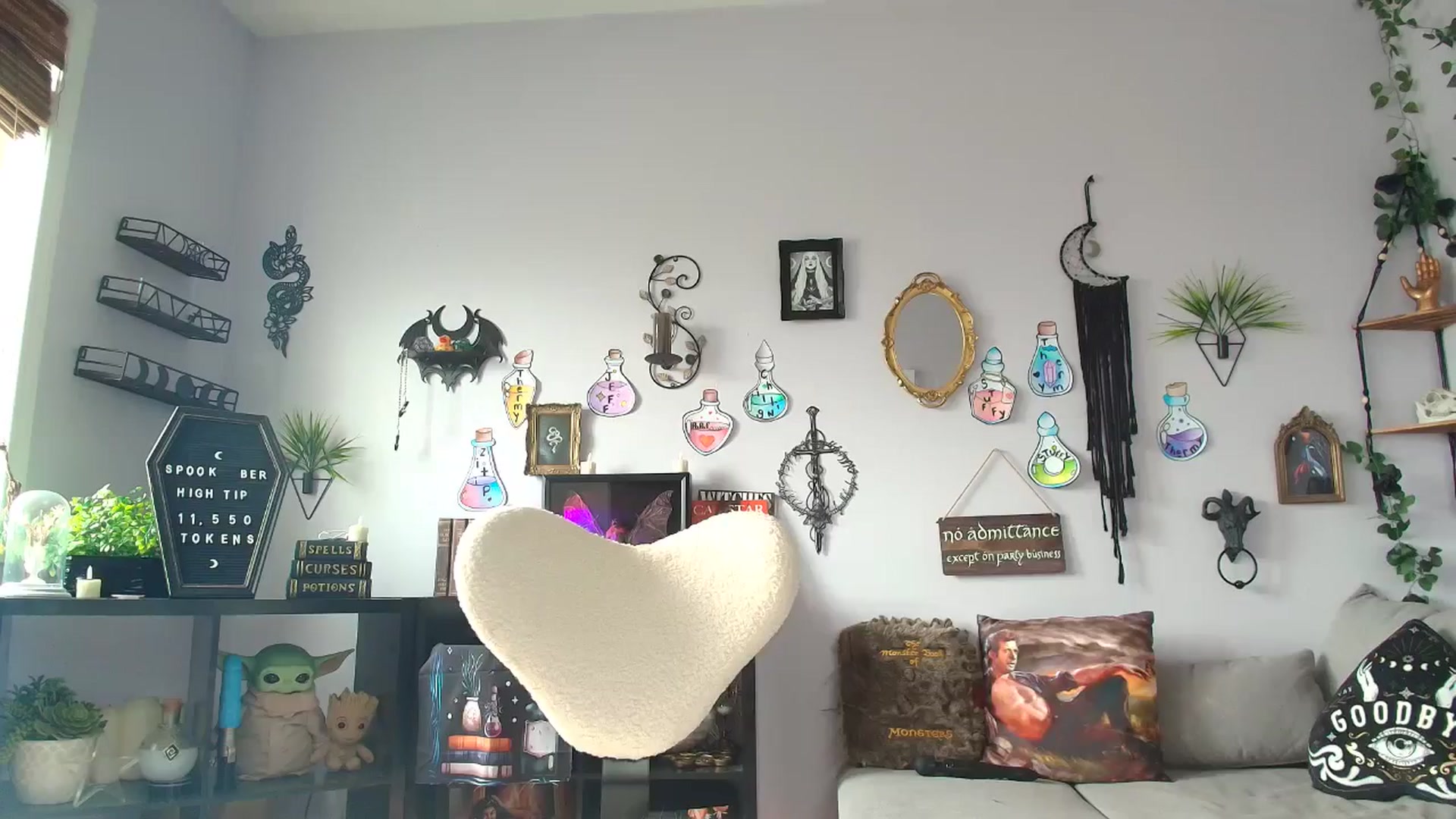 Gallery image thumbnail from EmilyTokes's myfreecams stream on, 10/17/2025, 17:53 image 14 of 20