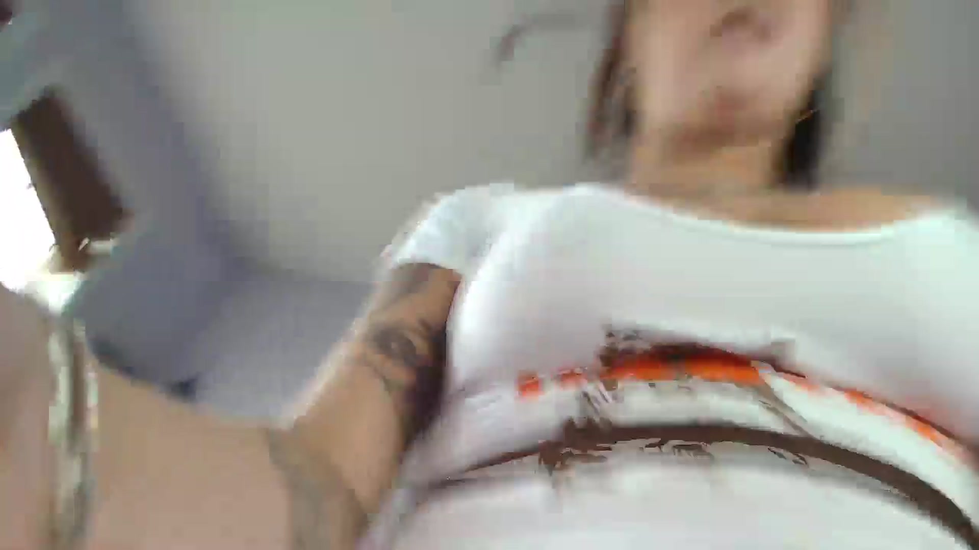 Gallery image thumbnail from EmilyTokes's myfreecams stream on, 10/17/2025, 17:53 image 6 of 20