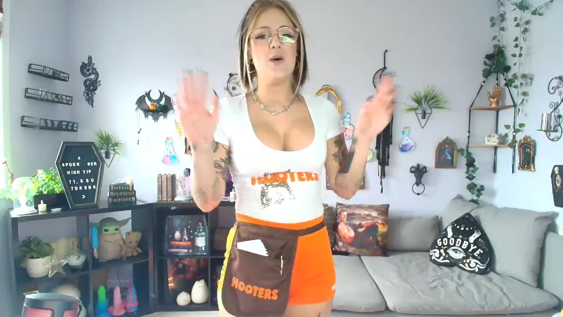 Gallery image thumbnail from EmilyTokes's myfreecams stream on, 10/17/2025, 17:53 image 5 of 20