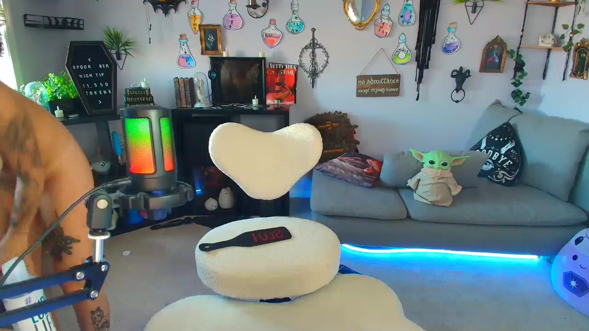 Gallery image thumbnail from EmilyTokes's myfreecams stream on, 11/04/2025, 21:17 image 18 of 20