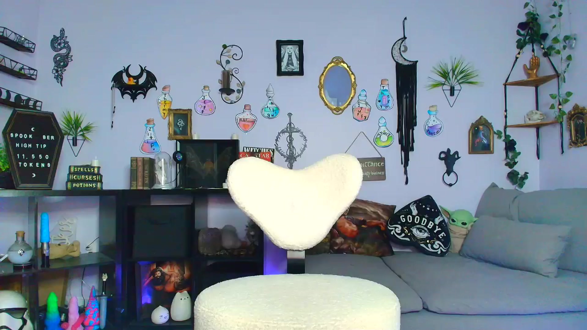 Gallery image thumbnail from EmilyTokes's myfreecams stream on, 11/04/2025, 22:40 image 18 of 20