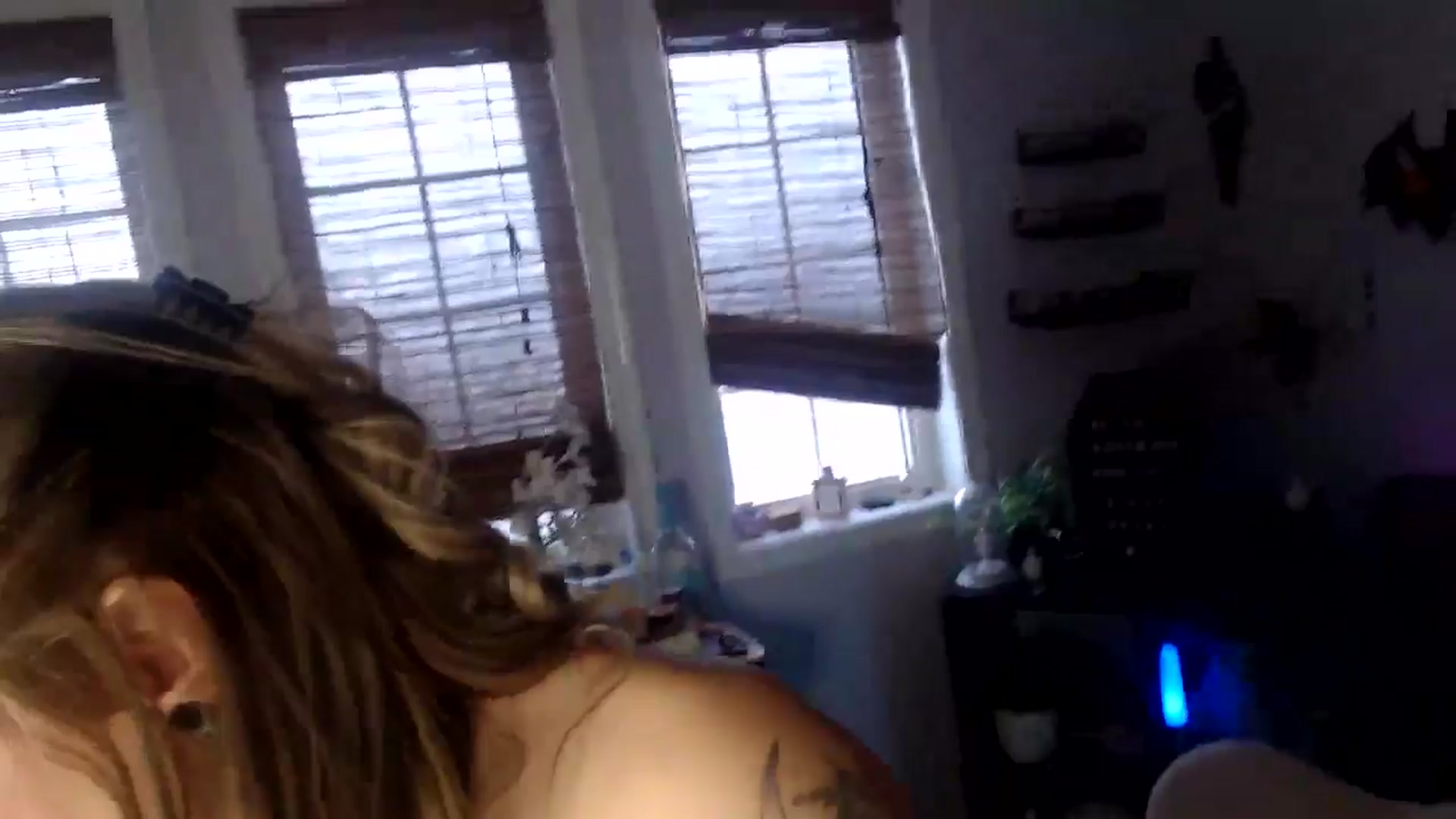Gallery image thumbnail from EmilyTokes's myfreecams stream on, 11/10/2025, 22:06 image 2 of 20
