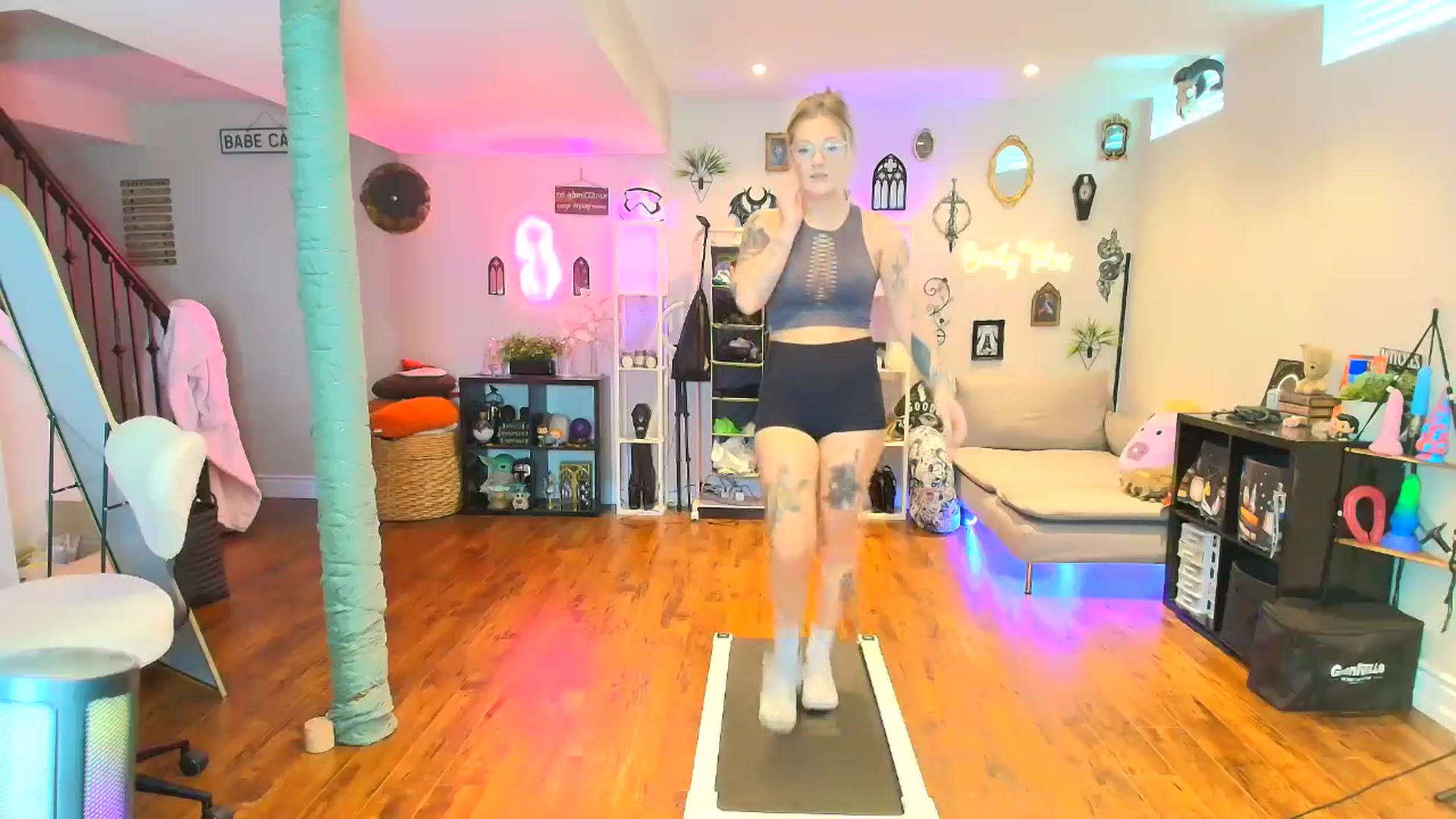 Gallery image thumbnail from EmilyTokes's myfreecams stream on, 01/08/2026, 18:28 image 8 of 20