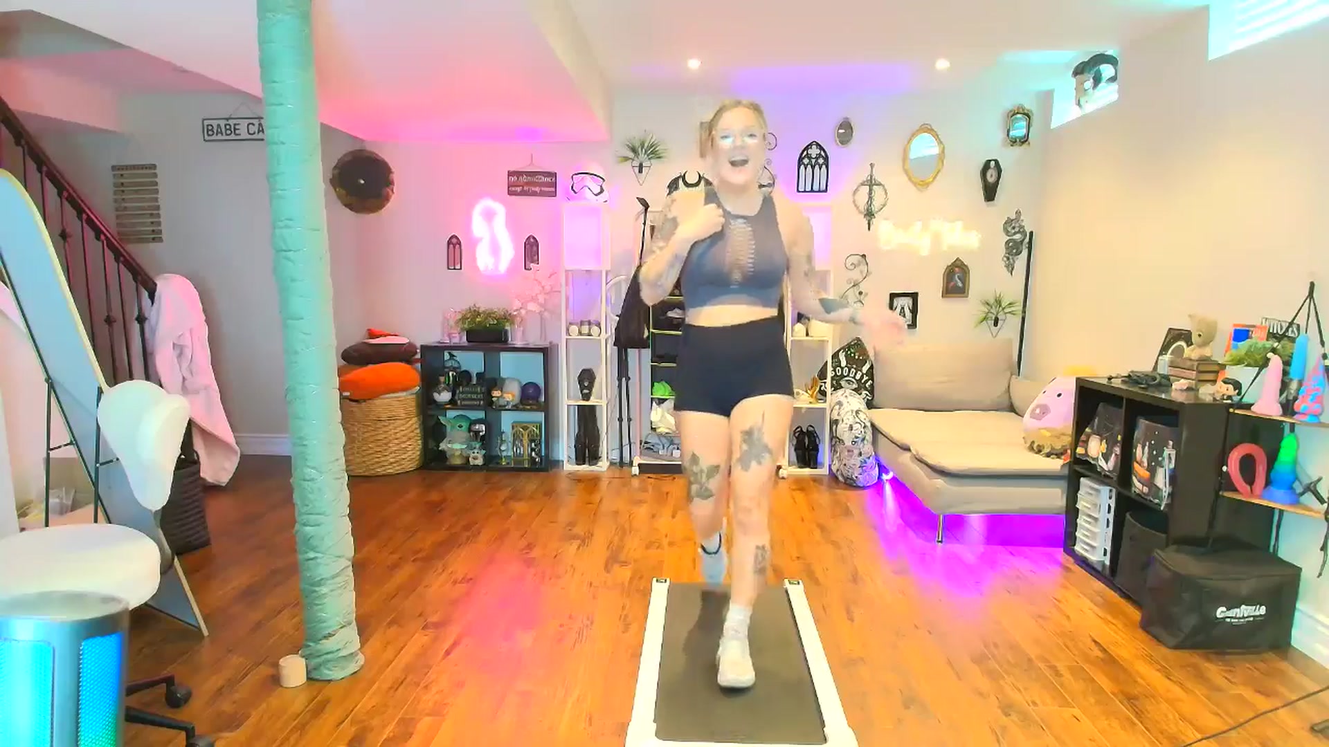 Gallery image thumbnail from EmilyTokes's myfreecams stream on, 01/08/2026, 18:28 image 10 of 20