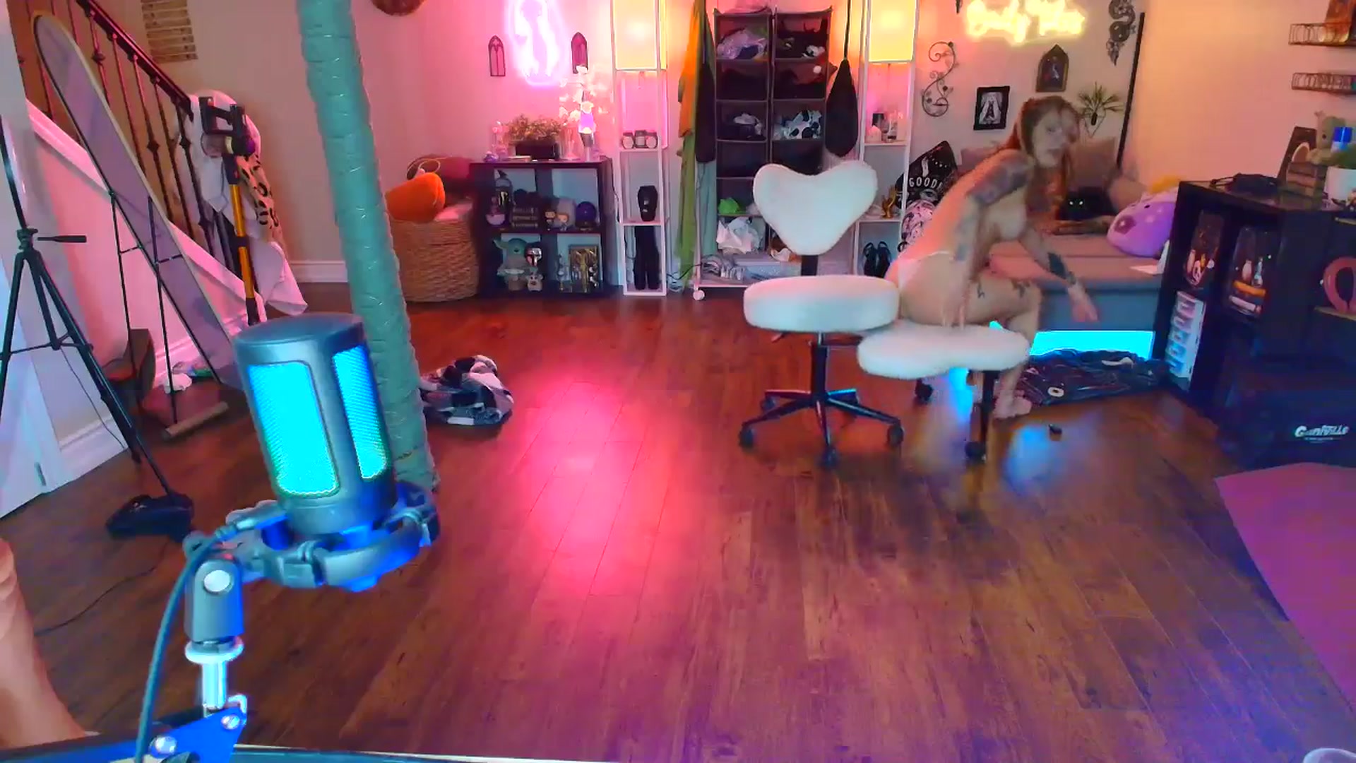 Gallery image thumbnail from EmilyTokes's myfreecams stream on, 01/24/2026, 04:24 image 14 of 20